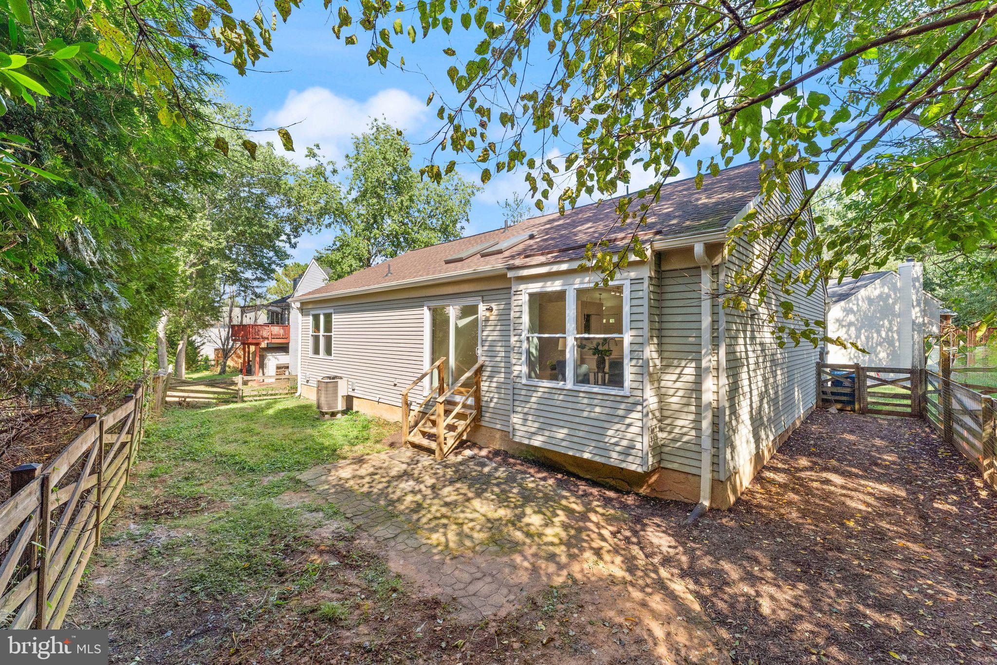 16 WORTHINGTON COURT