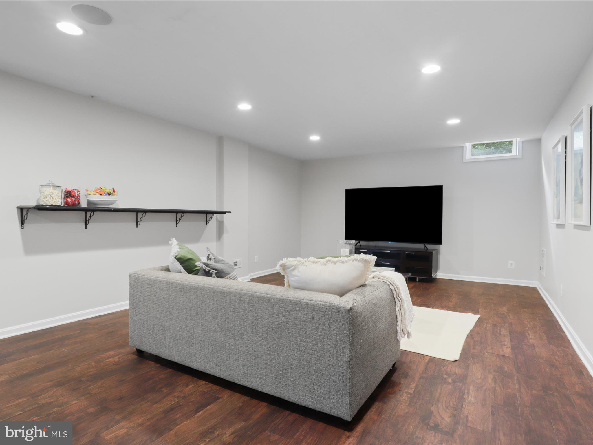 43769 CHURCHILL GLEN DRIVE