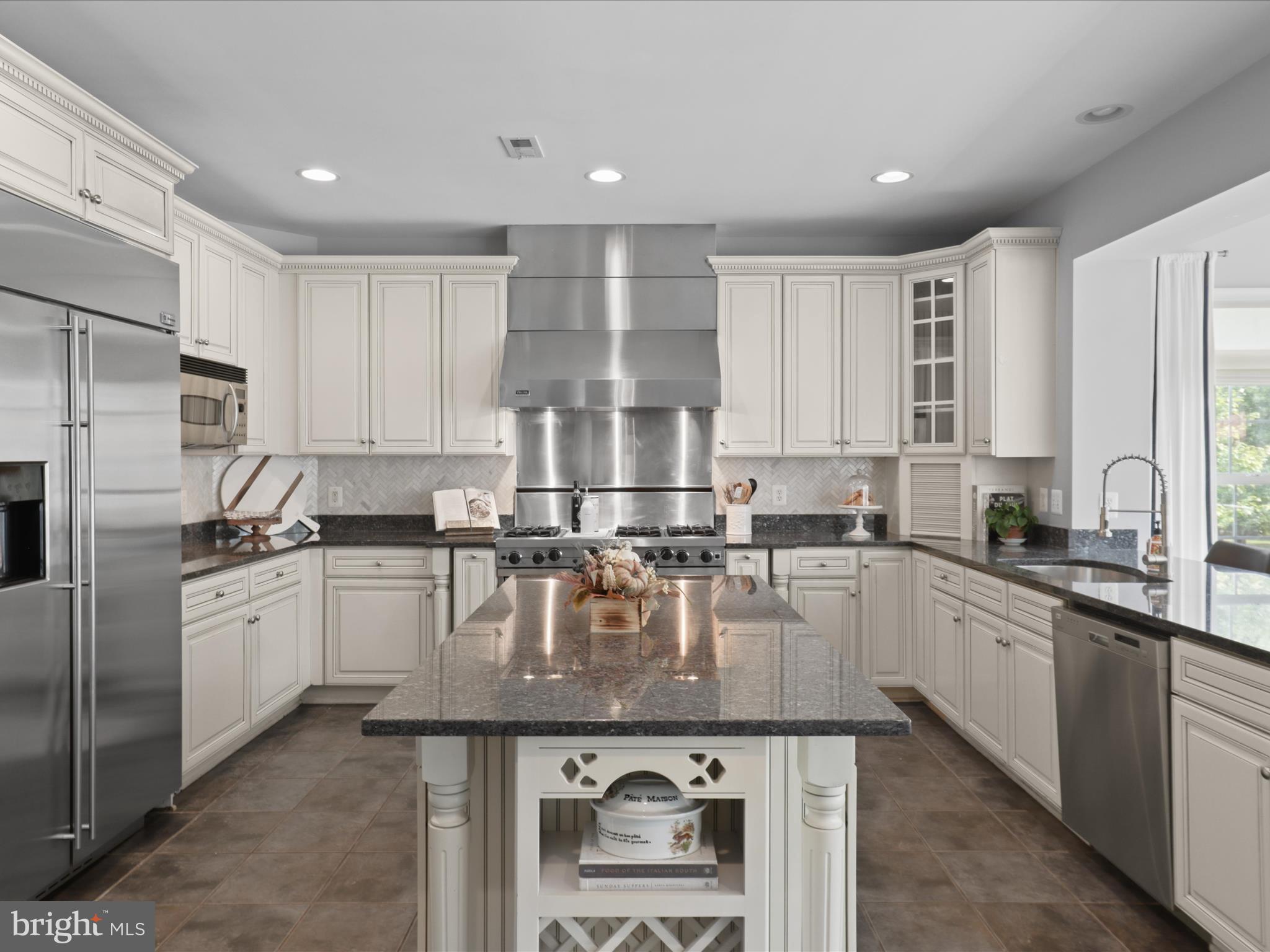 43769 CHURCHILL GLEN DRIVE