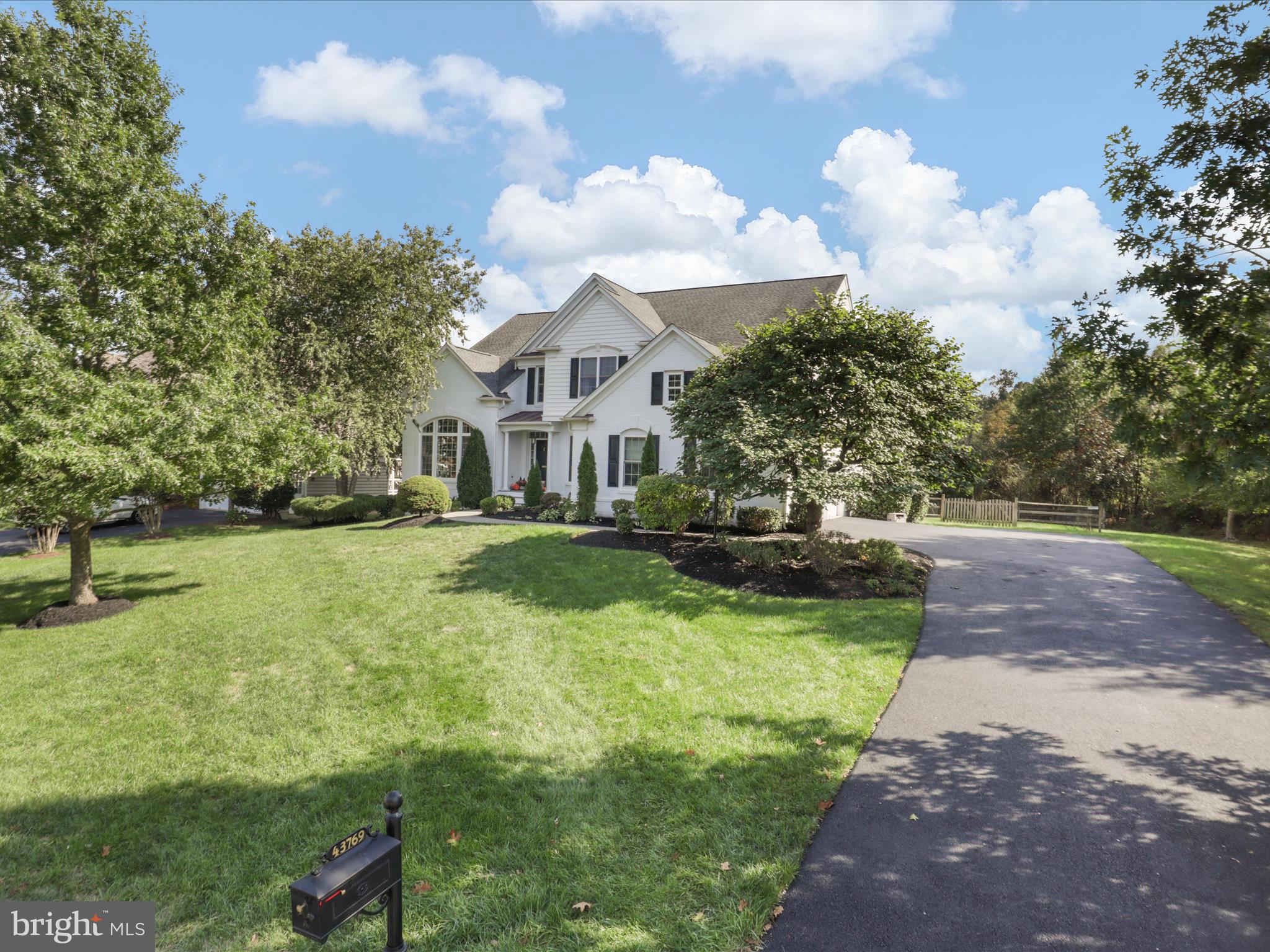 43769 CHURCHILL GLEN DRIVE