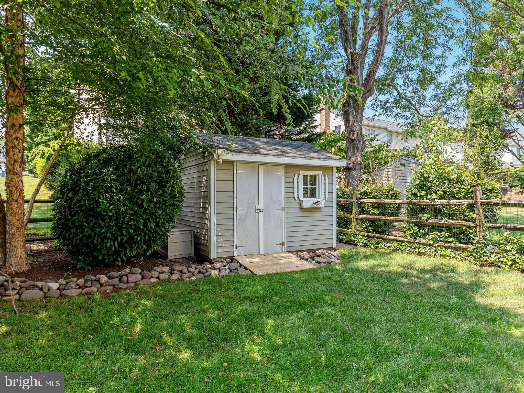 20607 WOODMERE COURT