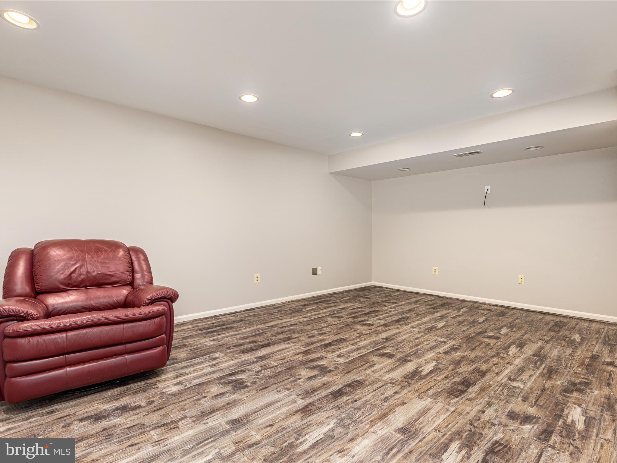 20607 WOODMERE COURT