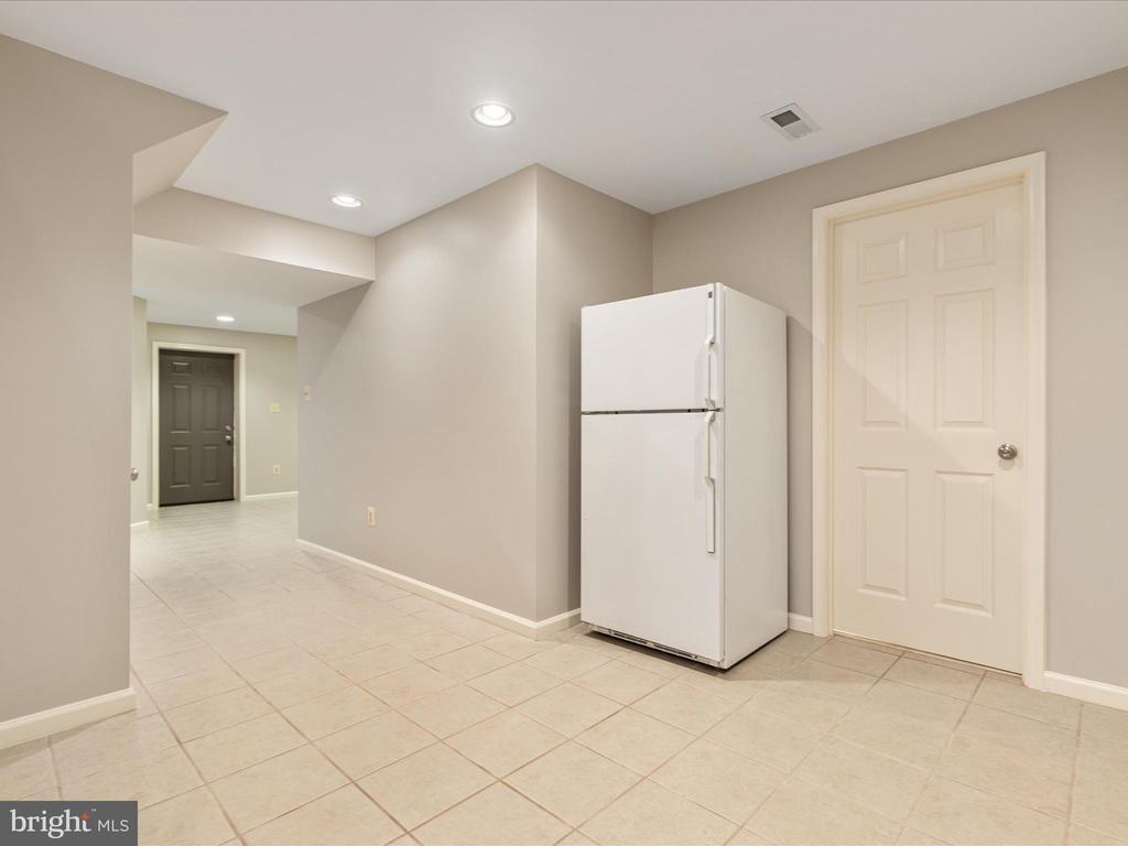 20607 WOODMERE COURT