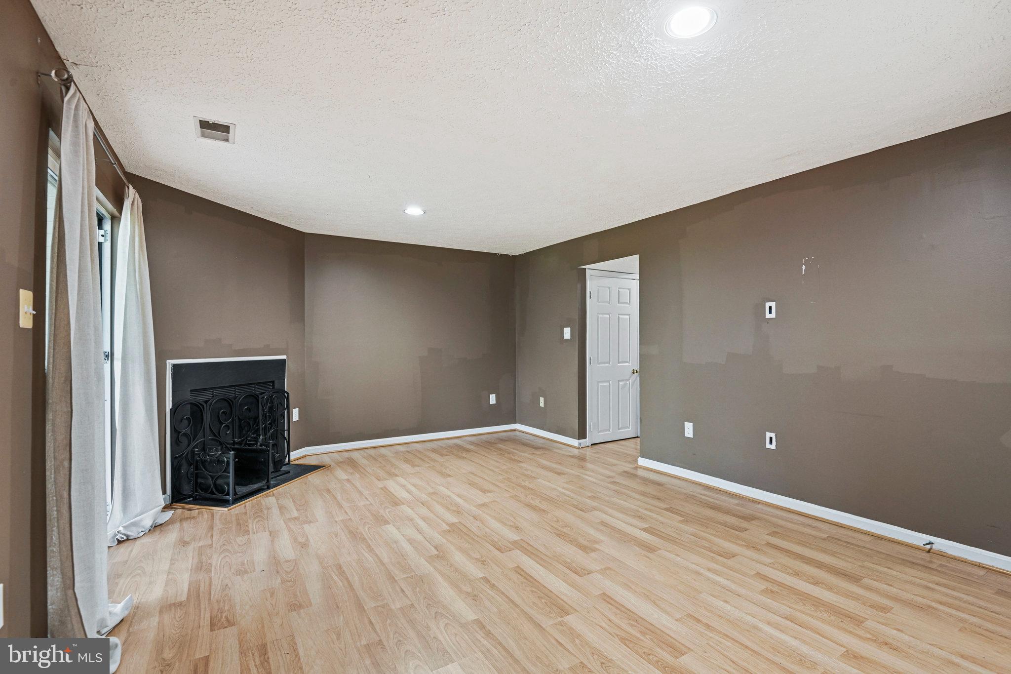 43515 BLACKSMITH SQUARE