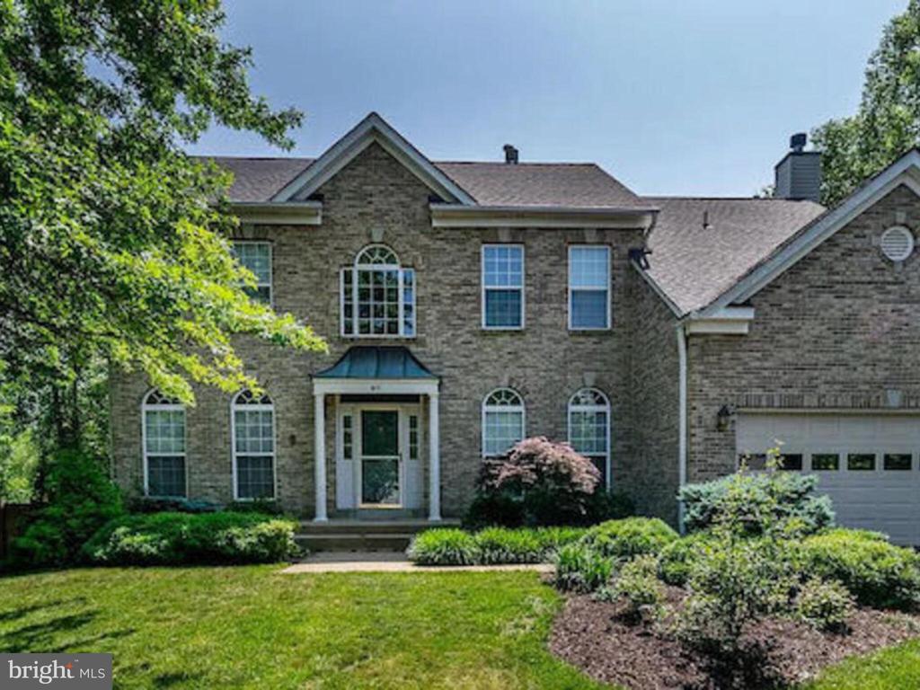 817 SANTMYER DRIVE SE