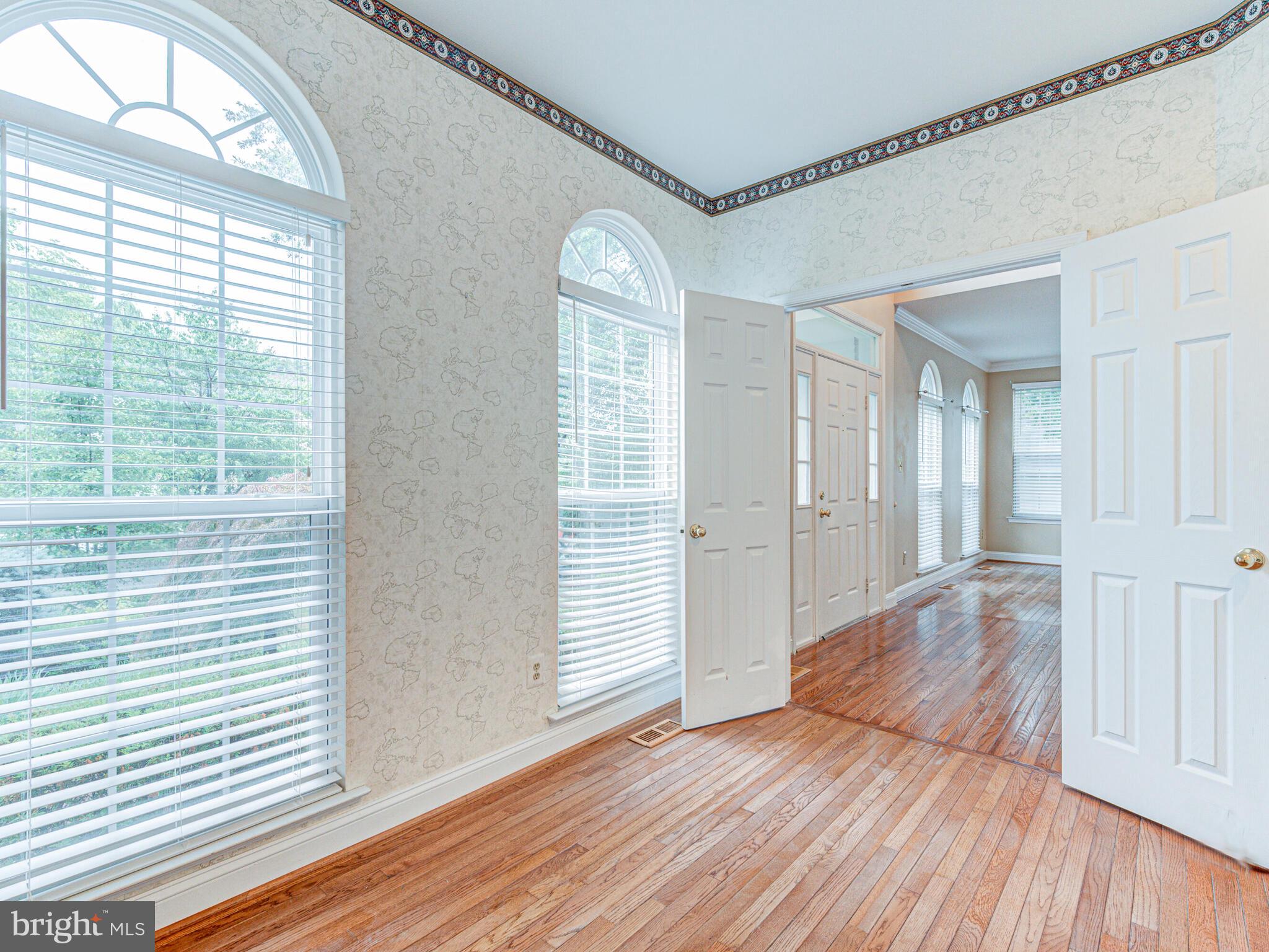 817 SANTMYER DRIVE SE