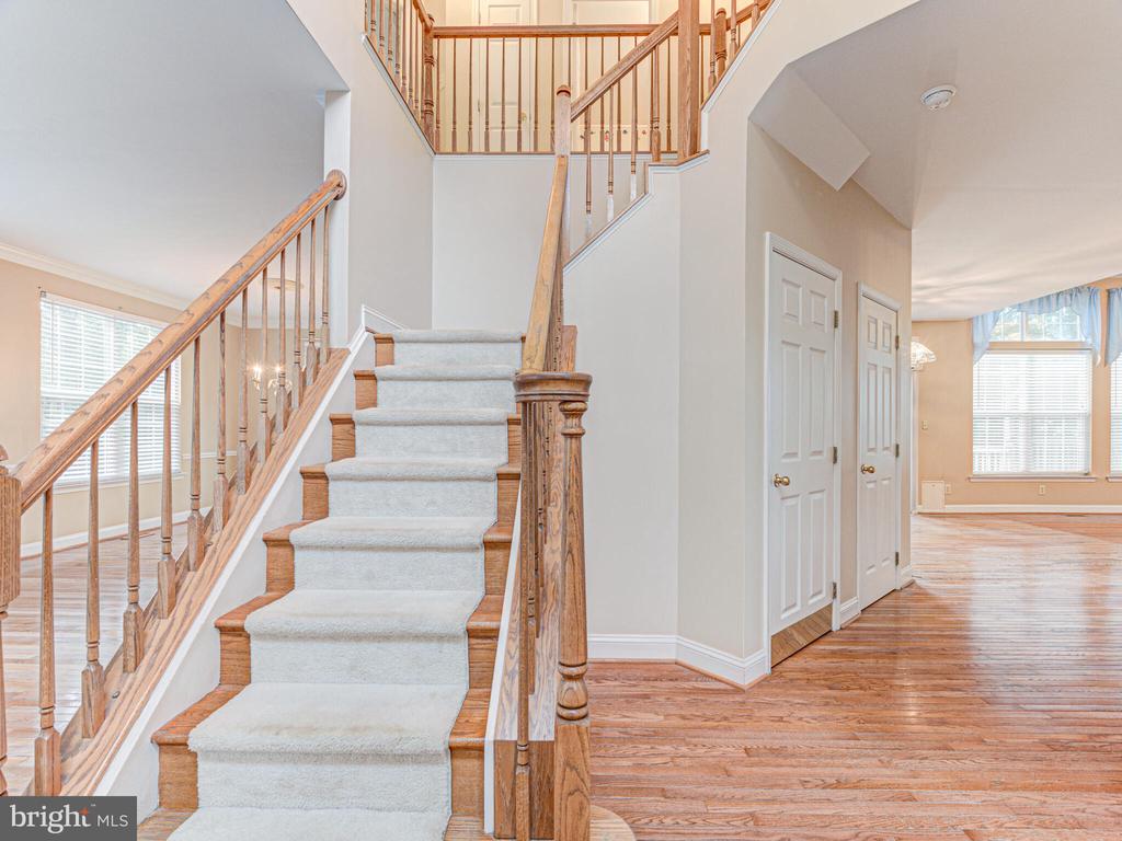 817 SANTMYER DRIVE SE