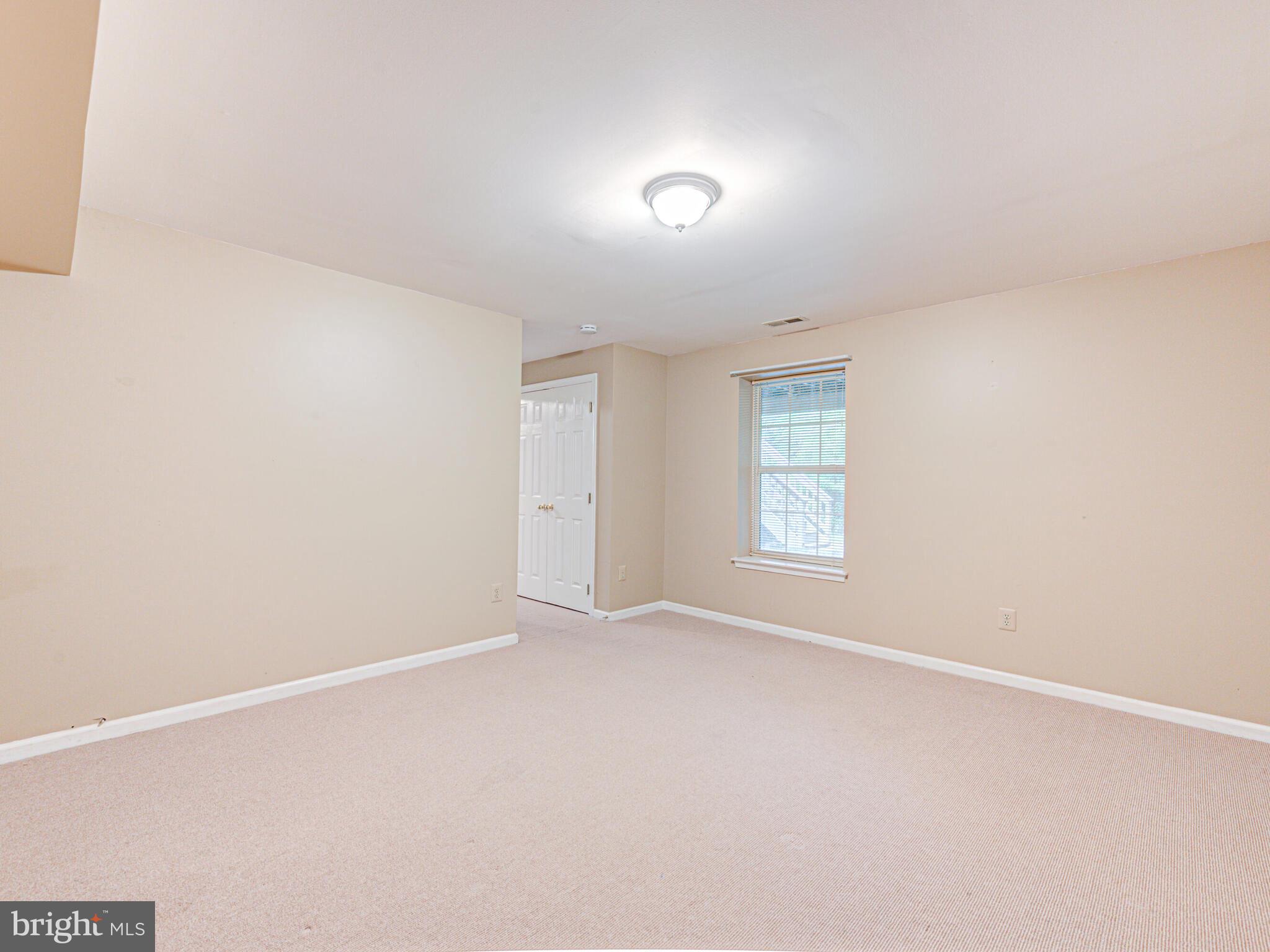 817 SANTMYER DRIVE SE