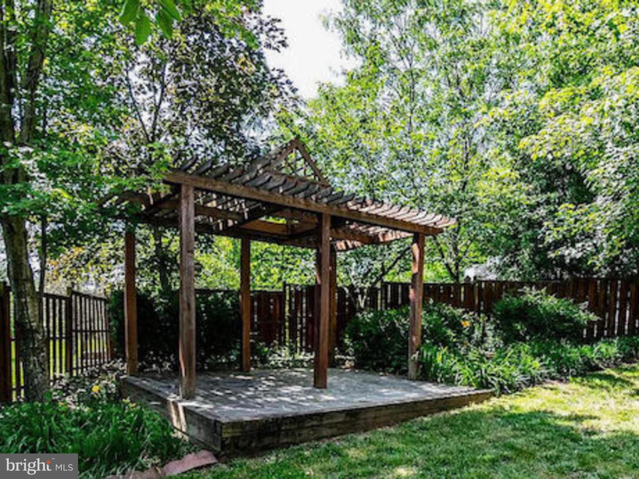 817 SANTMYER DRIVE SE