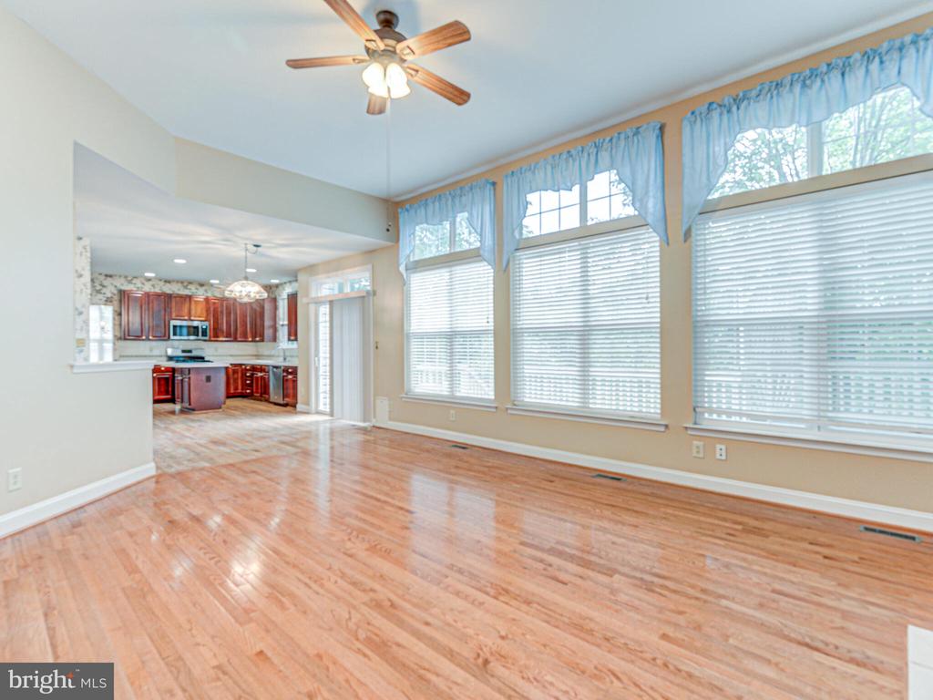 817 SANTMYER DRIVE SE