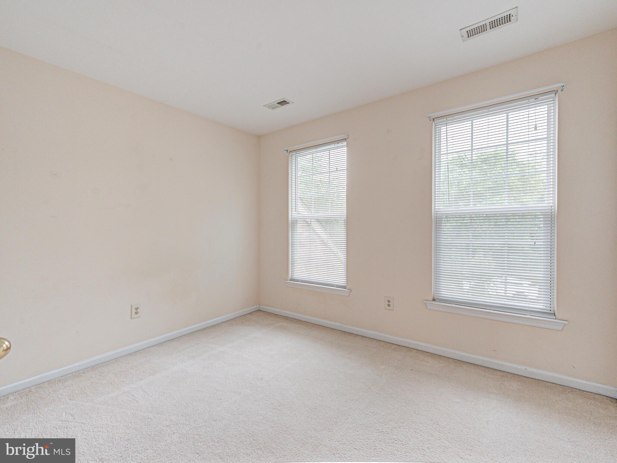 817 SANTMYER DRIVE SE