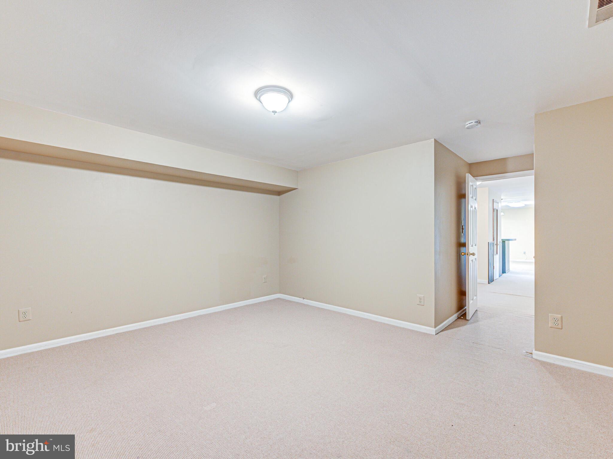 817 SANTMYER DRIVE SE