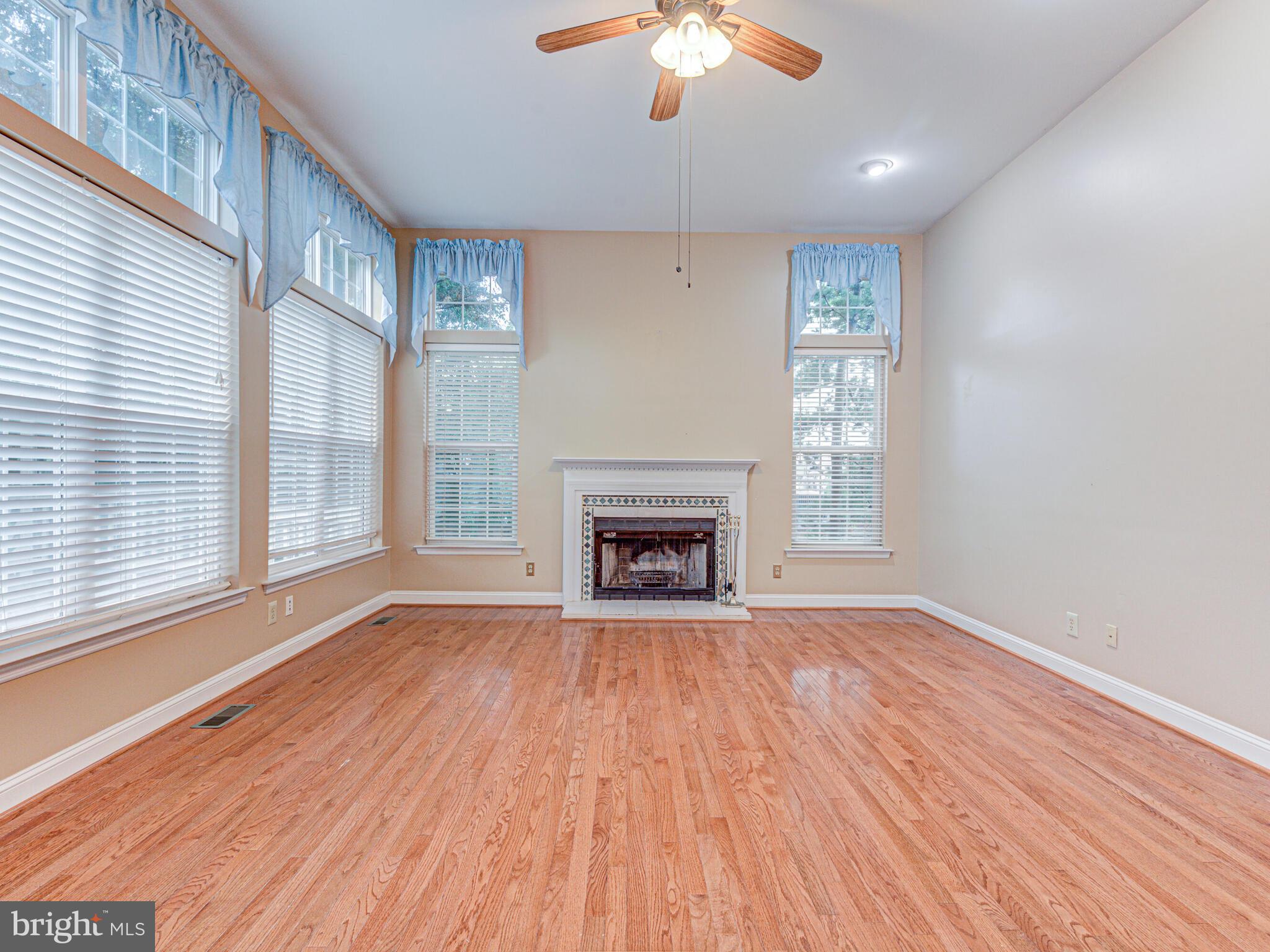 817 SANTMYER DRIVE SE