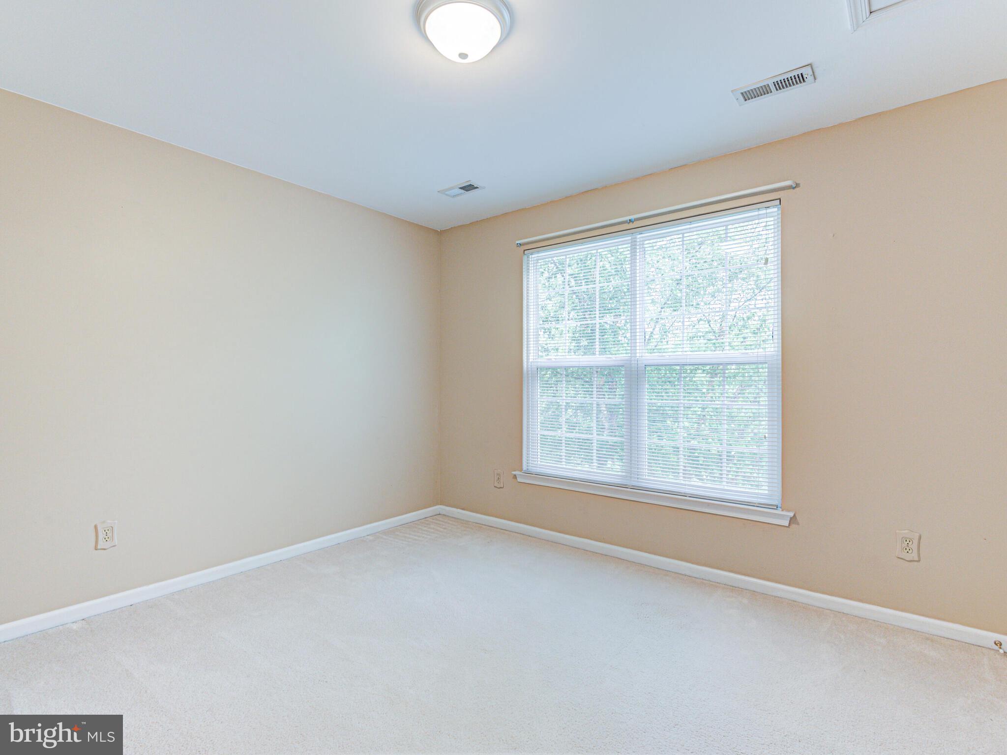 817 SANTMYER DRIVE SE