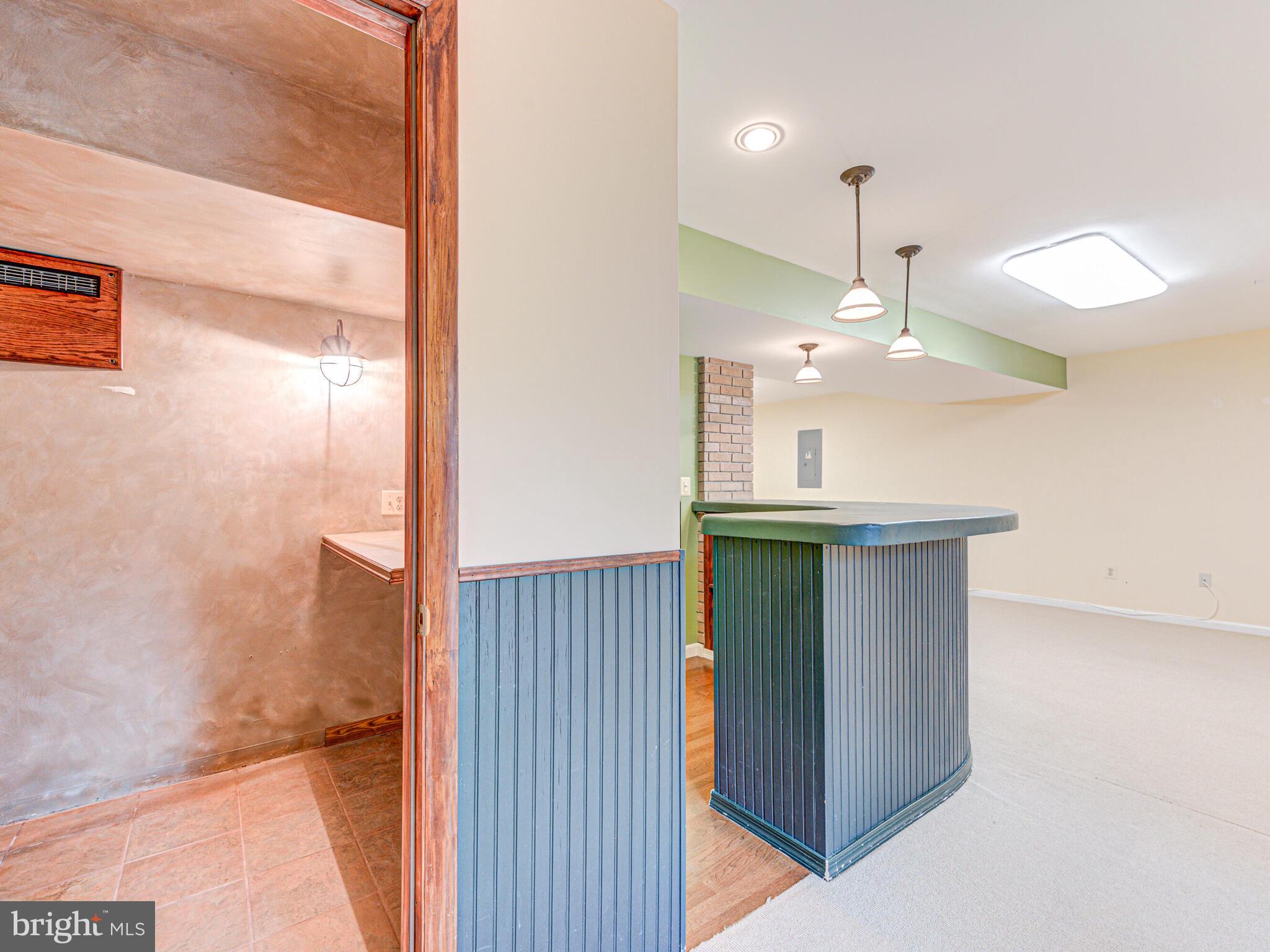 817 SANTMYER DRIVE SE