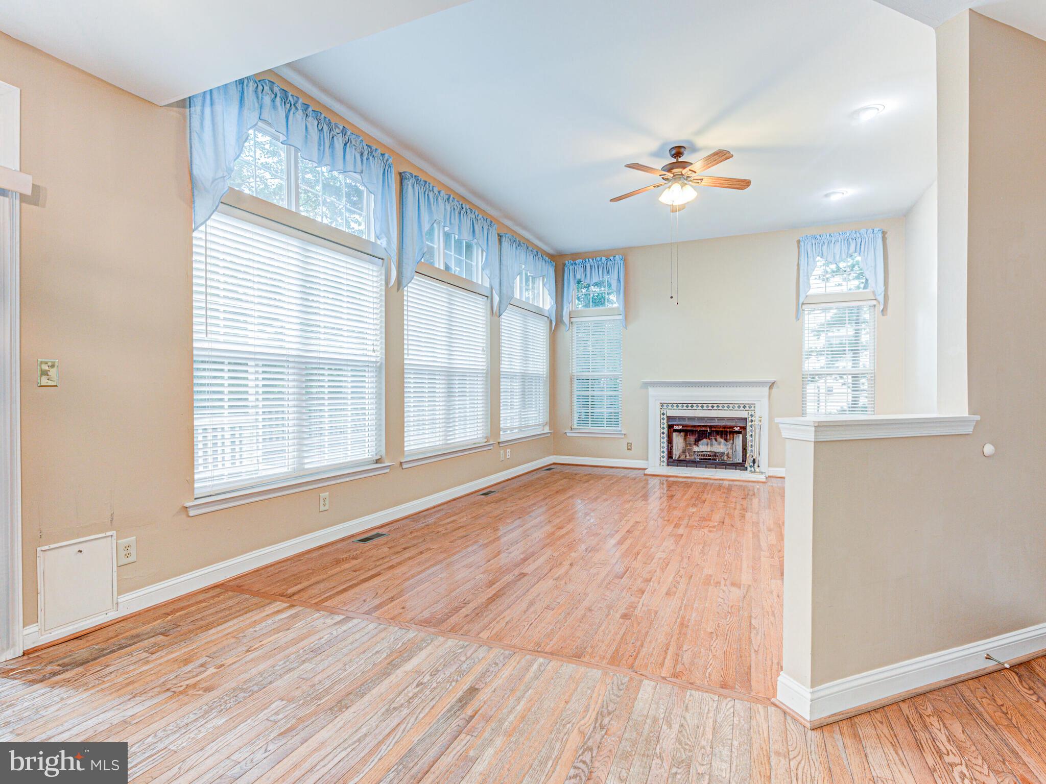 817 SANTMYER DRIVE SE