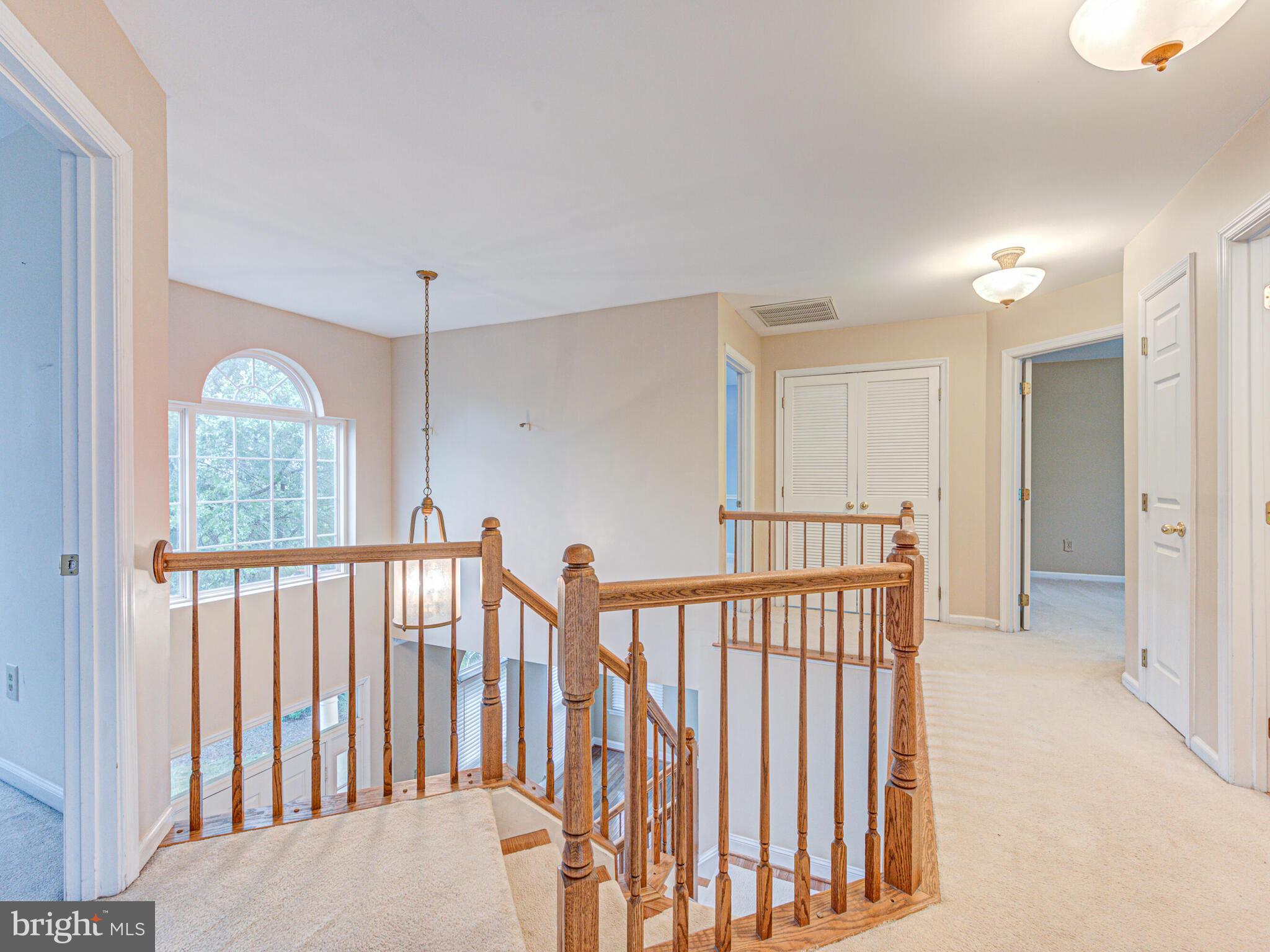 817 SANTMYER DRIVE SE