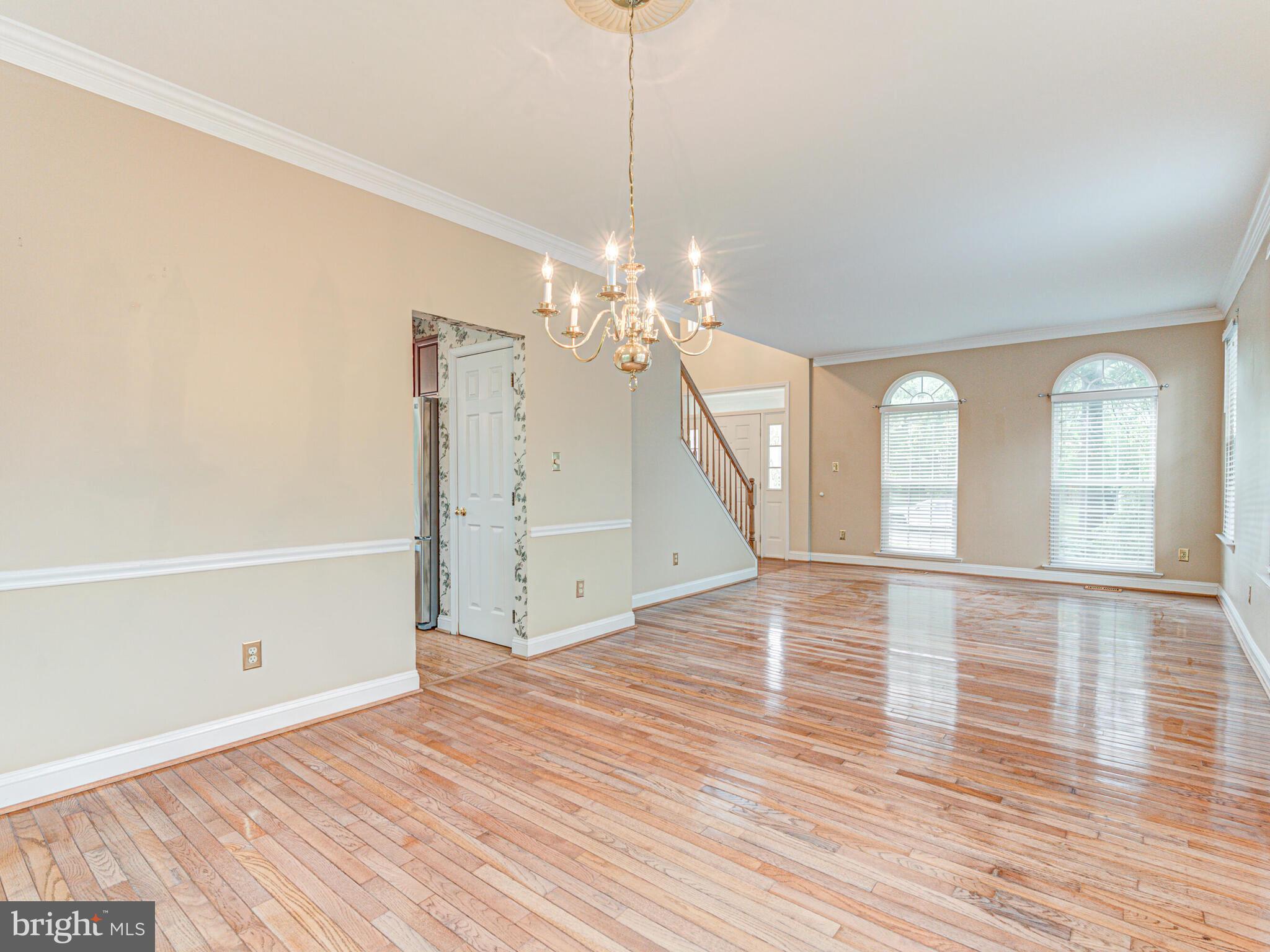 817 SANTMYER DRIVE SE