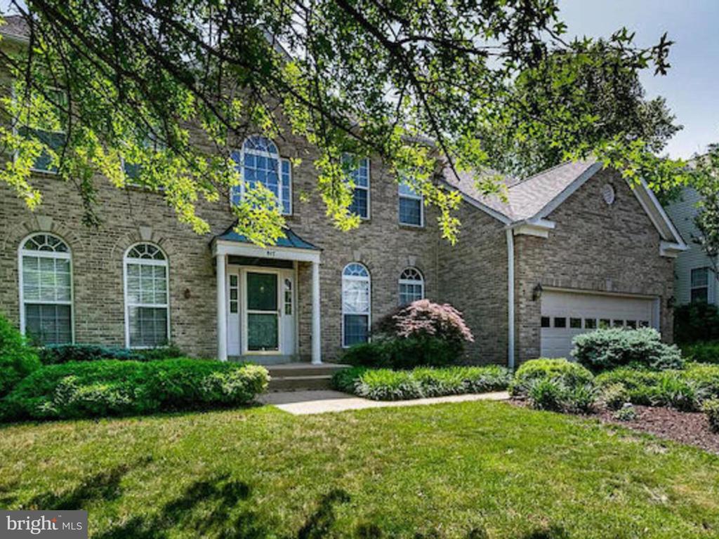 817 SANTMYER DRIVE SE