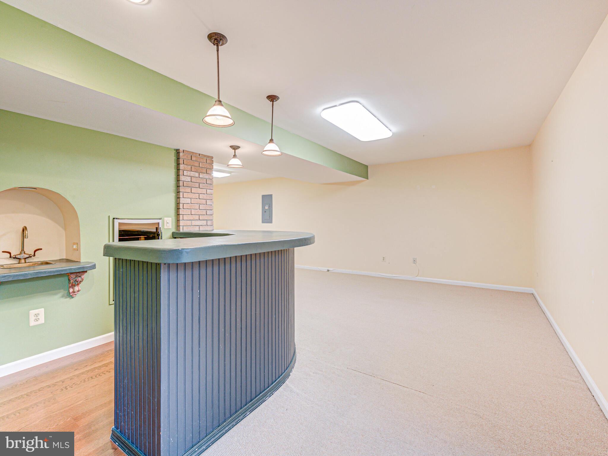 817 SANTMYER DRIVE SE