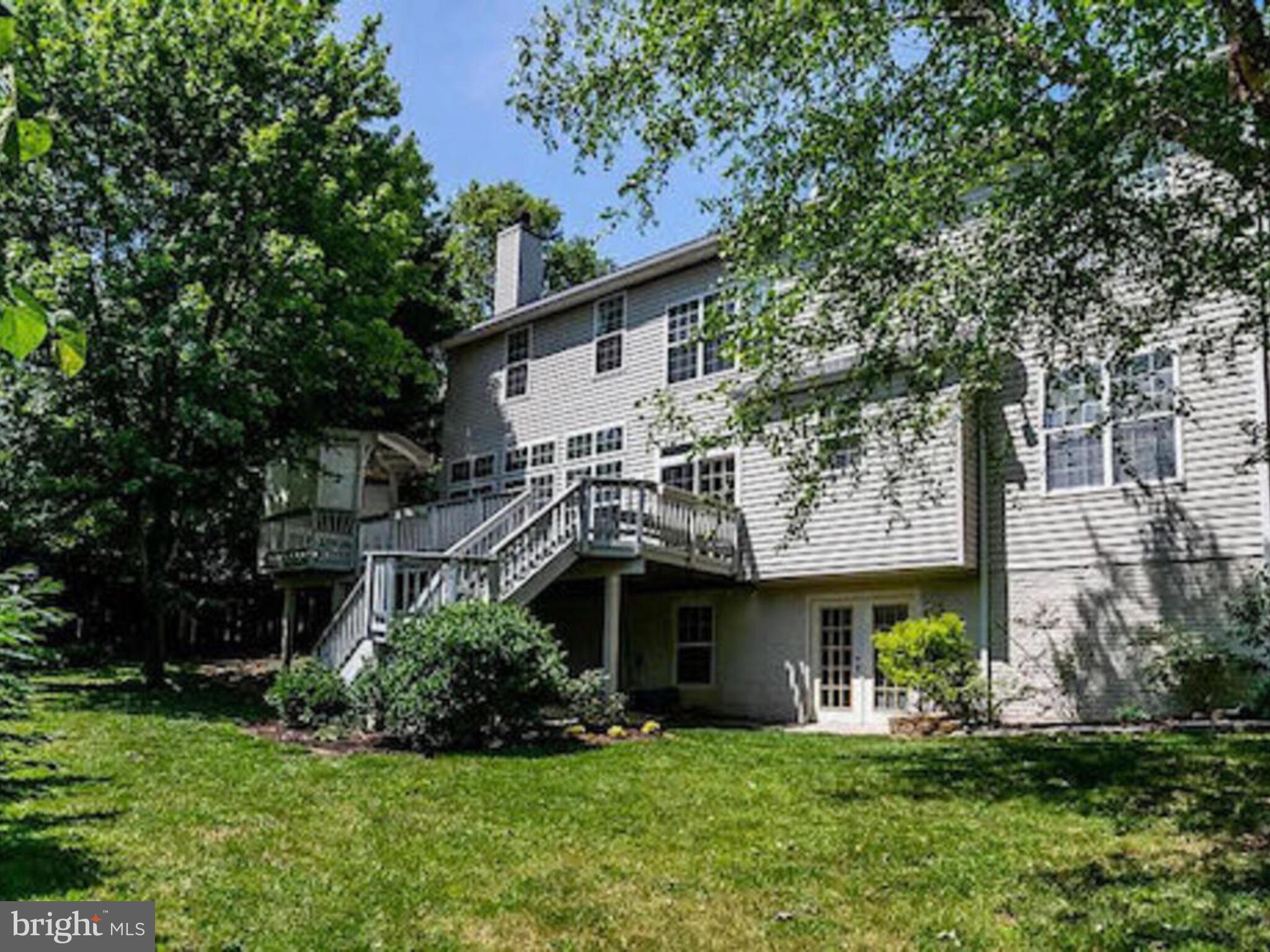 817 SANTMYER DRIVE SE