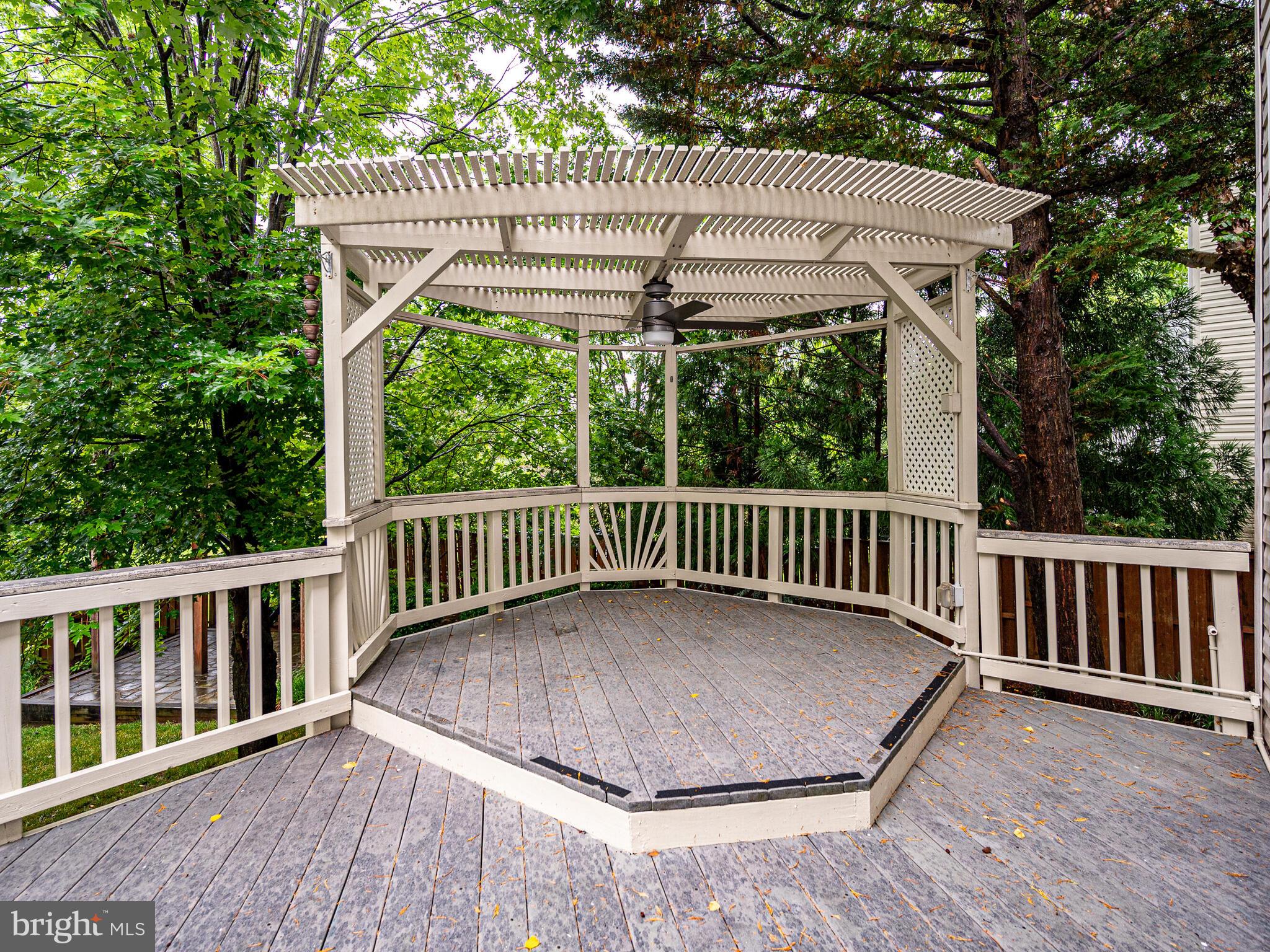 817 SANTMYER DRIVE SE