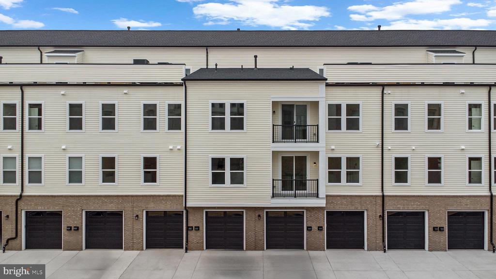 23640 BOLTON CRESCENT TERRACE 13-304