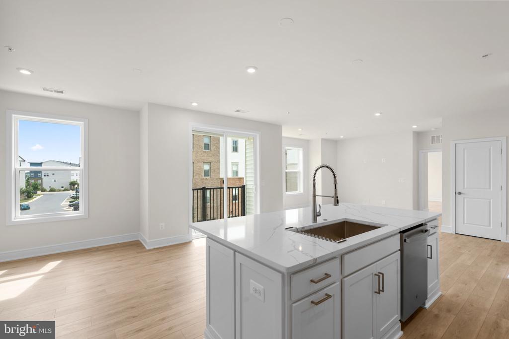 23640 BOLTON CRESCENT TERRACE 13-306
