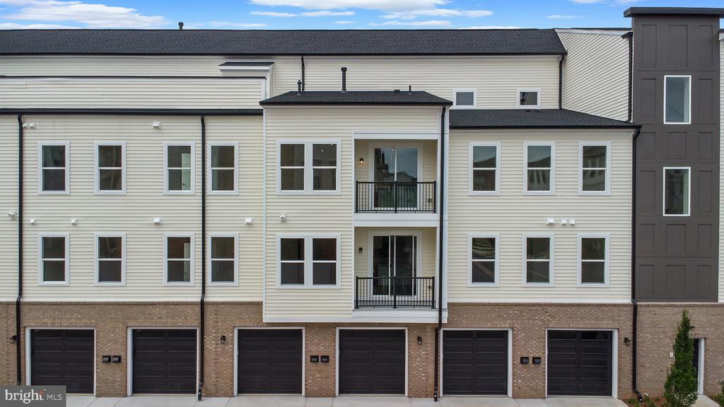 23640 BOLTON CRESCENT TERRACE 13-306