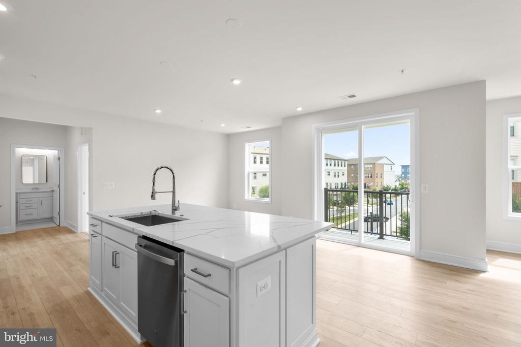 23640 BOLTON CRESCENT TERRACE 13-306