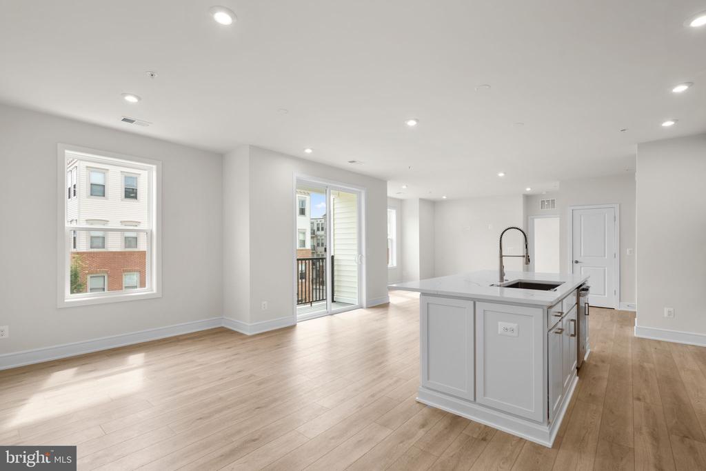 23640 BOLTON CRESCENT TERRACE 13-306