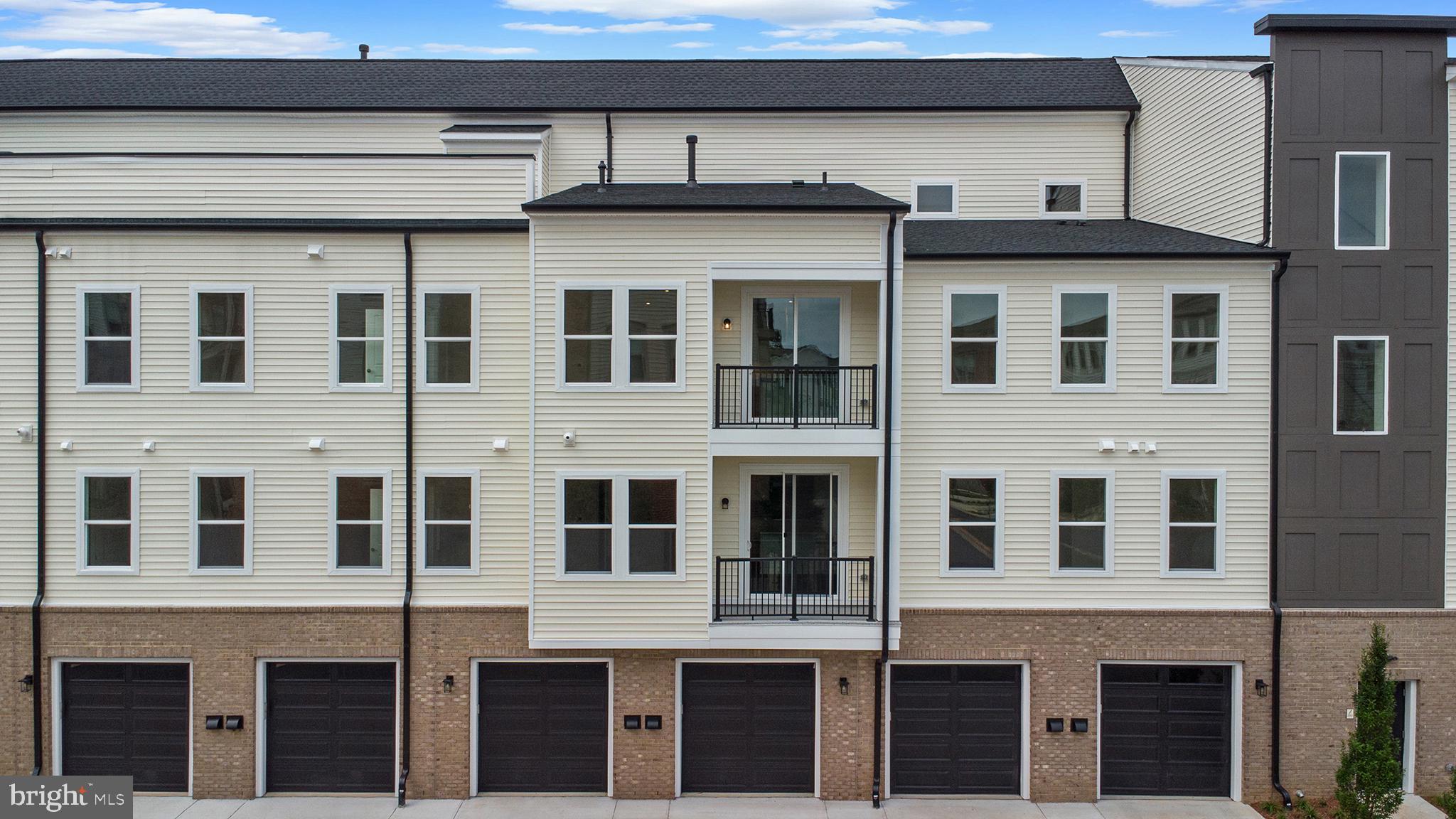 23640 BOLTON CRESCENT TERRACE 13-306