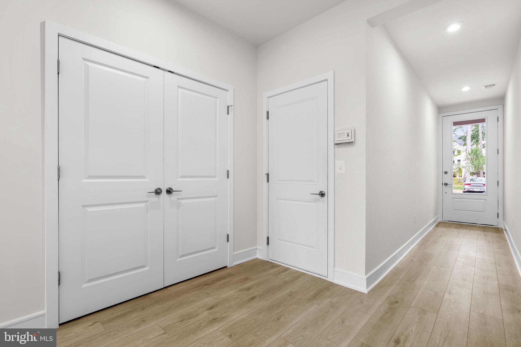 42227 SHINING STAR SQUARE