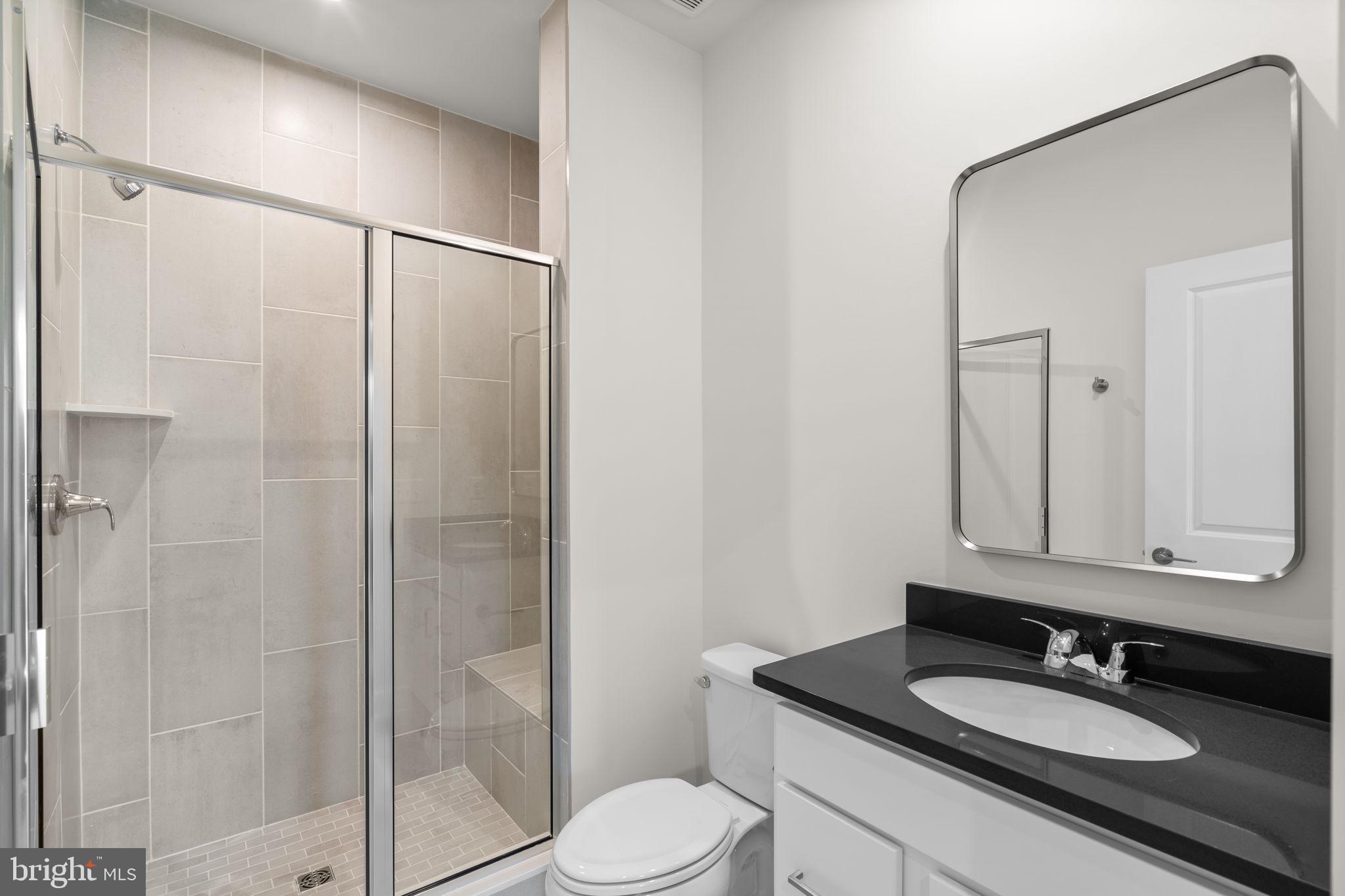 42227 SHINING STAR SQUARE