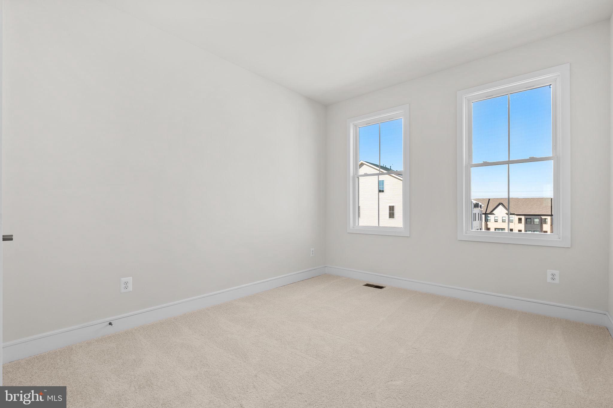 42125 PICASSO SQUARE