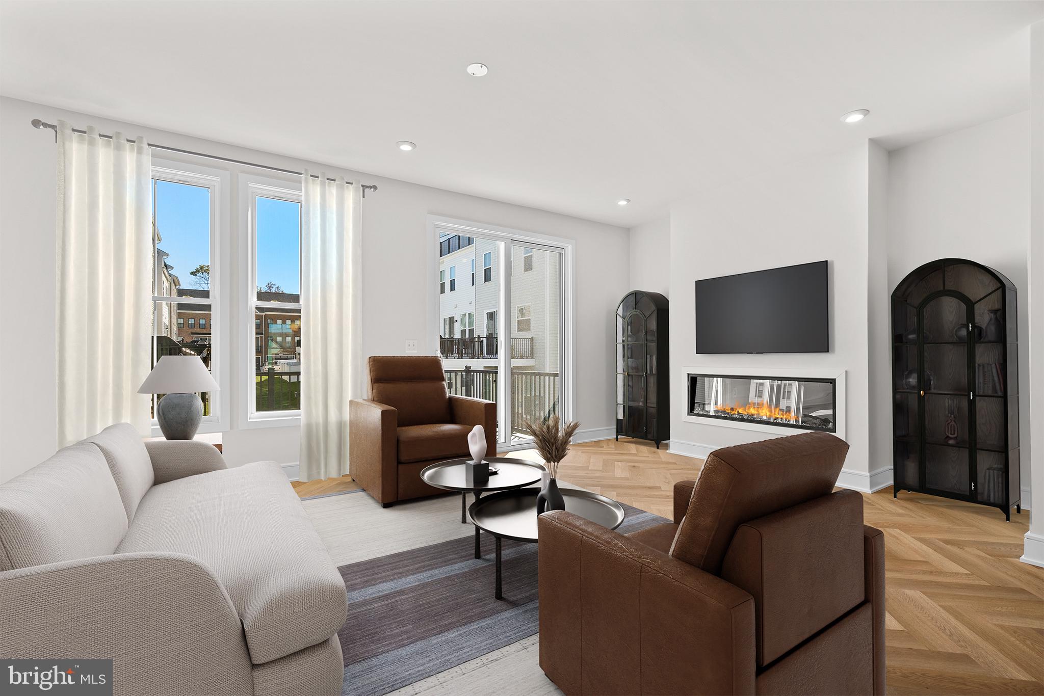 42125 PICASSO SQUARE