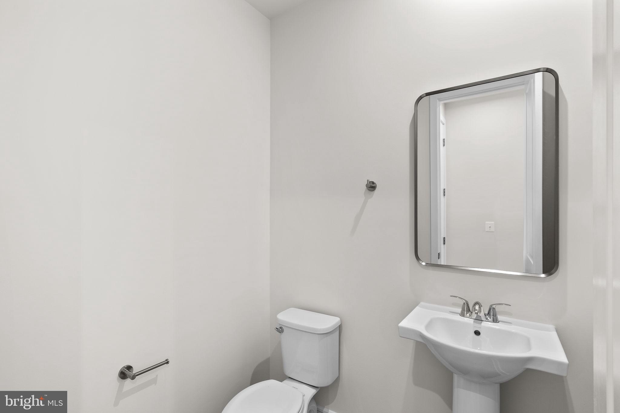 42125 PICASSO SQUARE