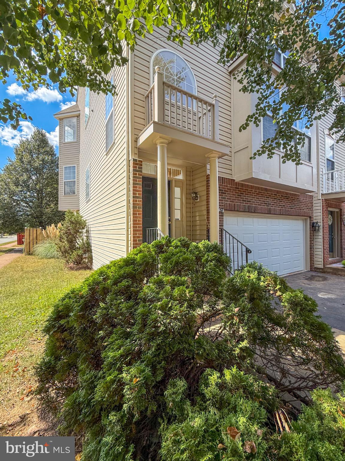 21457 TAMARACK RIDGE SQUARE