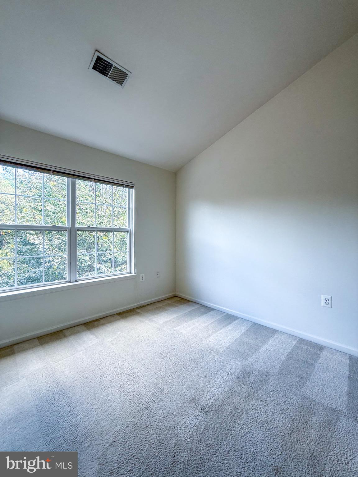 21457 TAMARACK RIDGE SQUARE