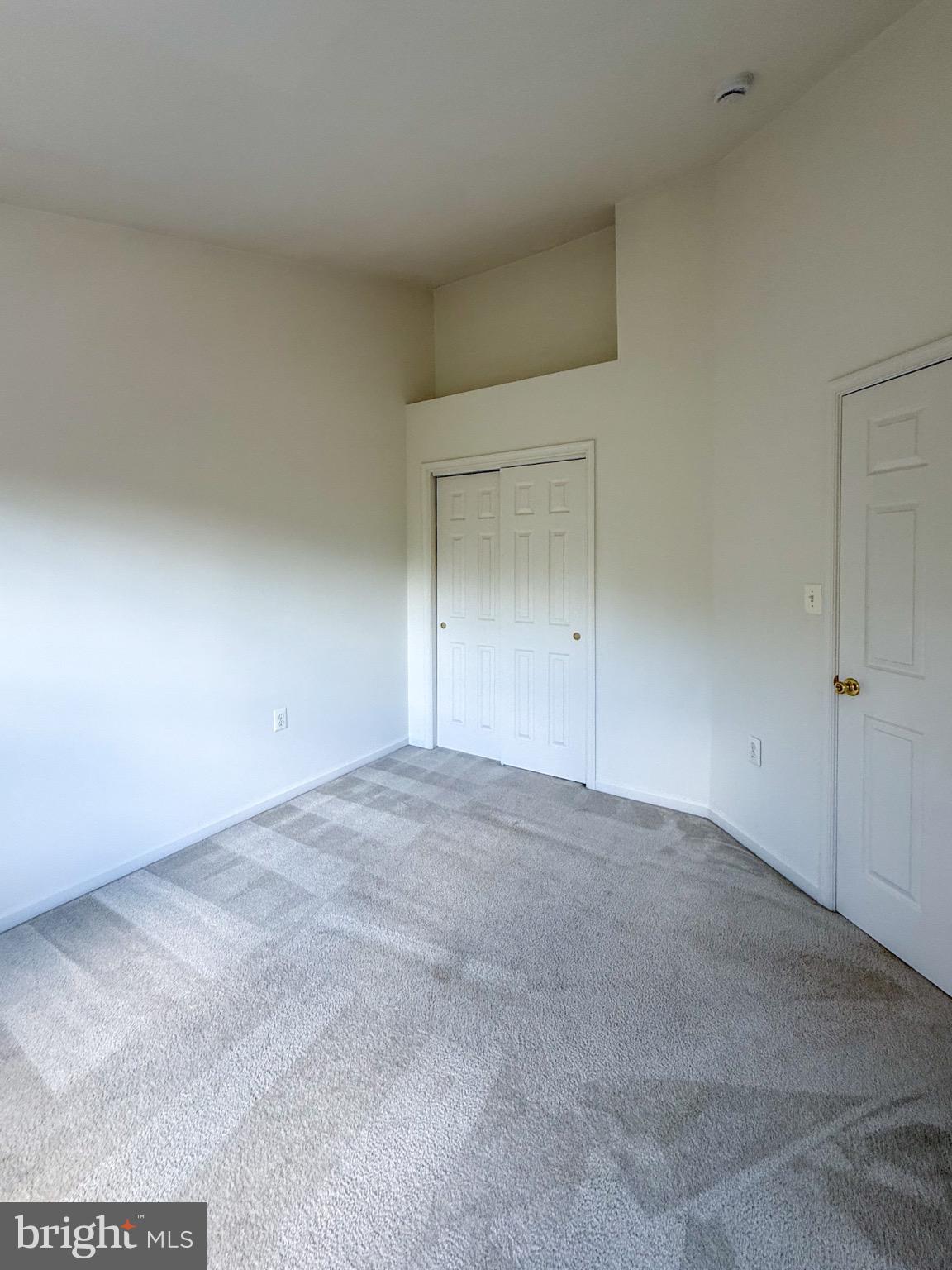 21457 TAMARACK RIDGE SQUARE