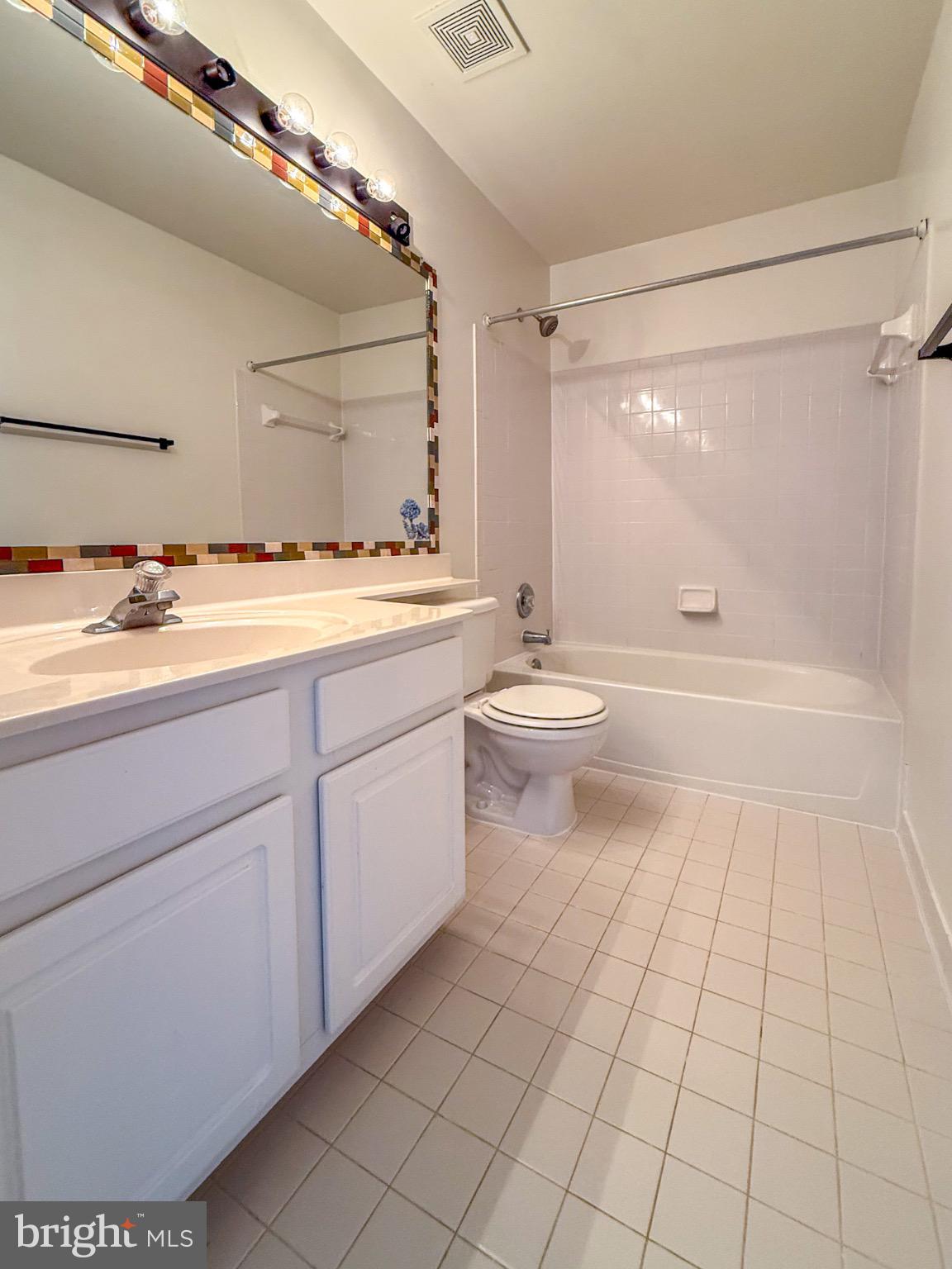 21457 TAMARACK RIDGE SQUARE