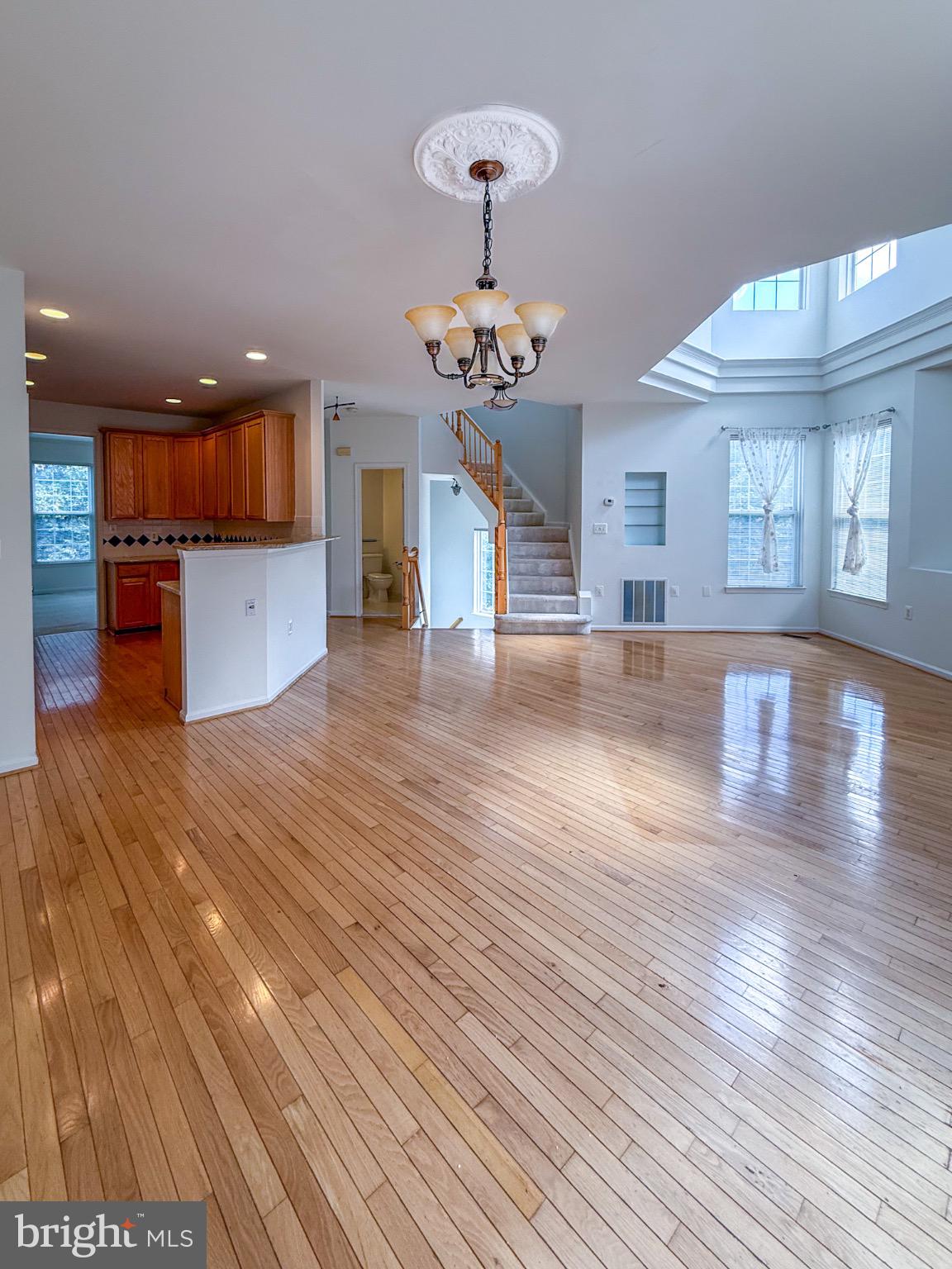 21457 TAMARACK RIDGE SQUARE