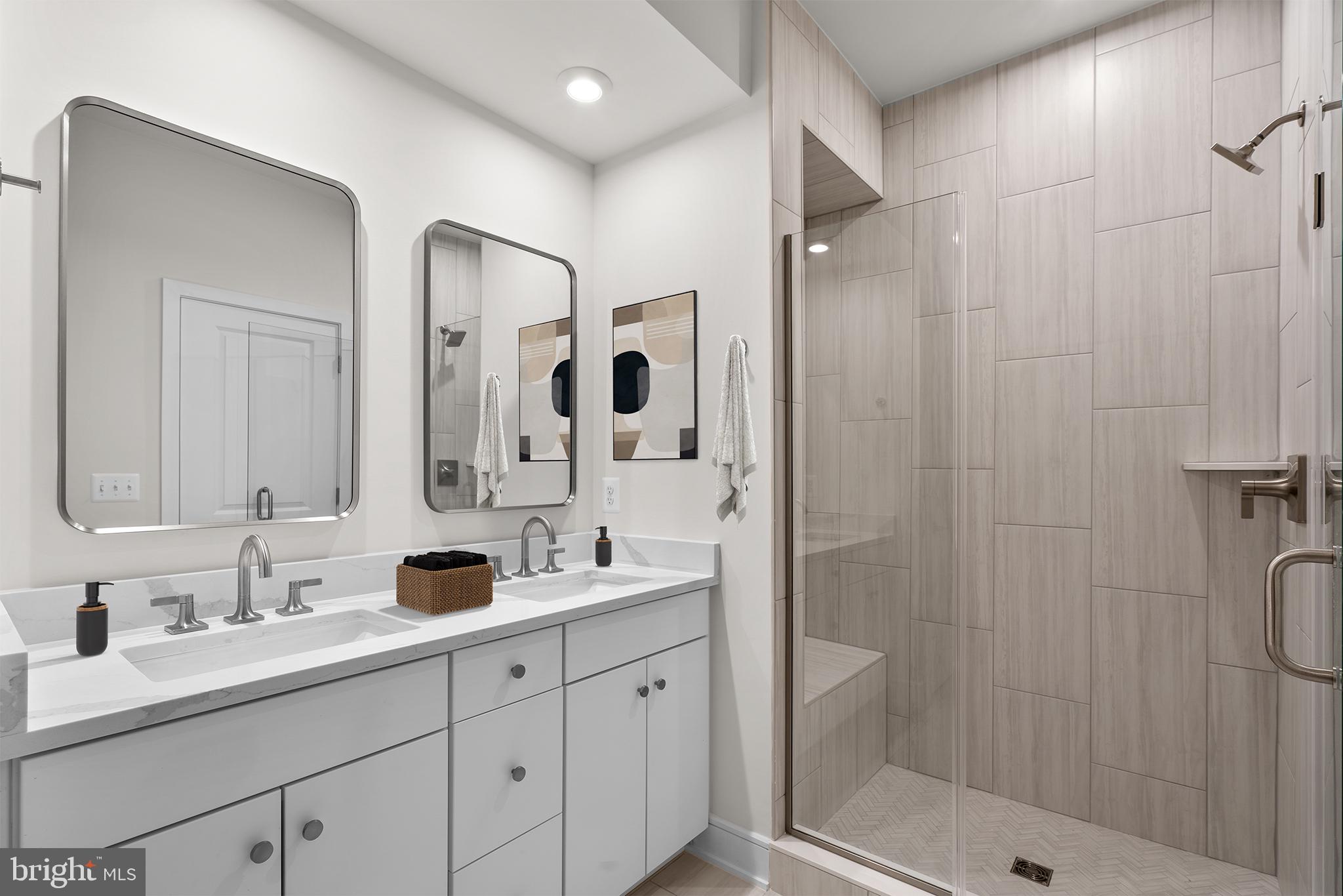 42129 PICASSO SQUARE