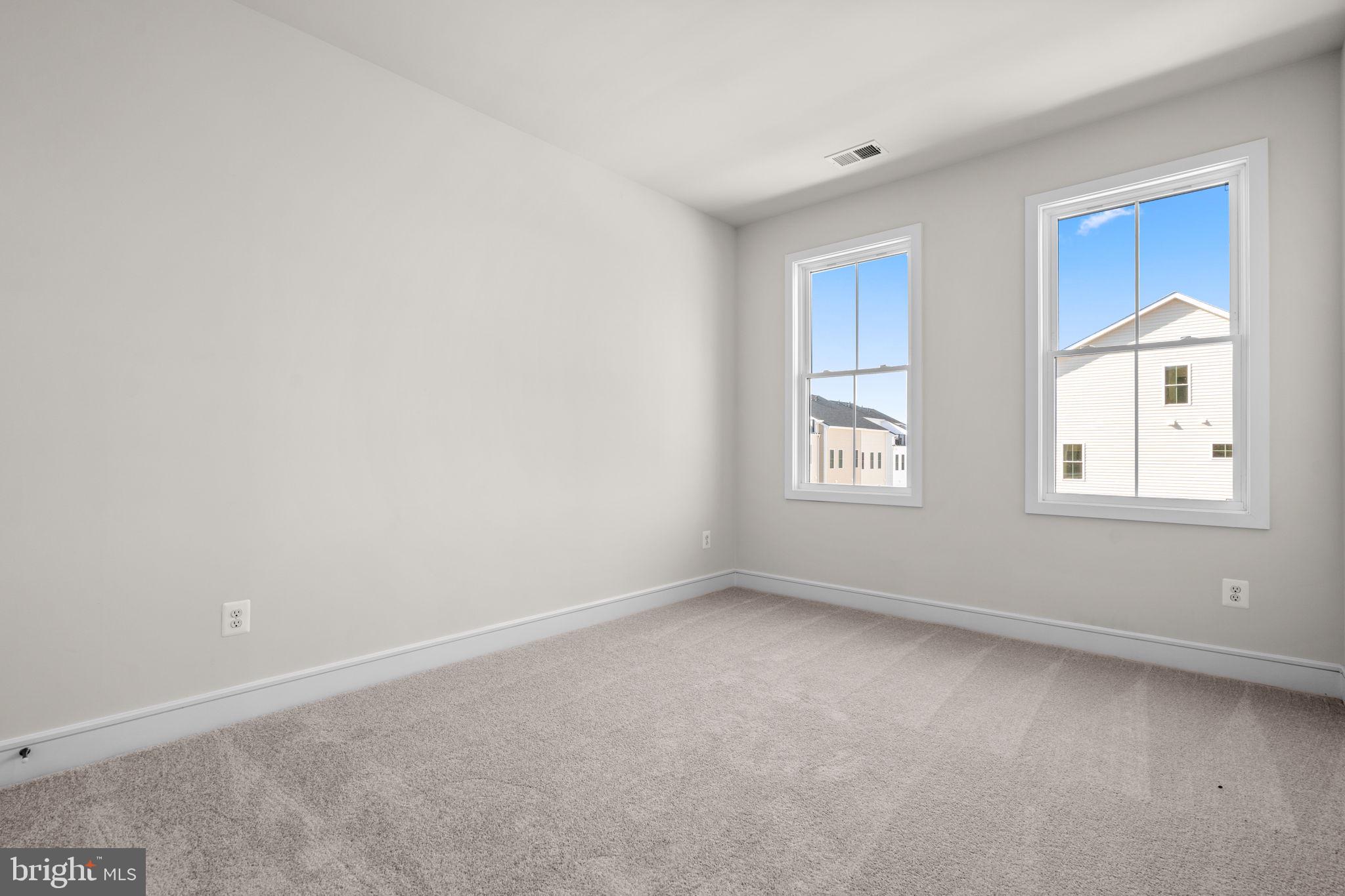 42129 PICASSO SQUARE