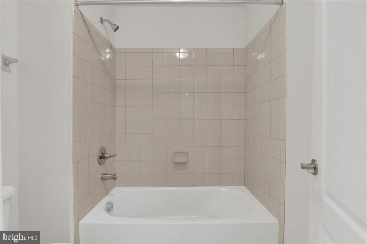 42406 BENFOLD SQUARE