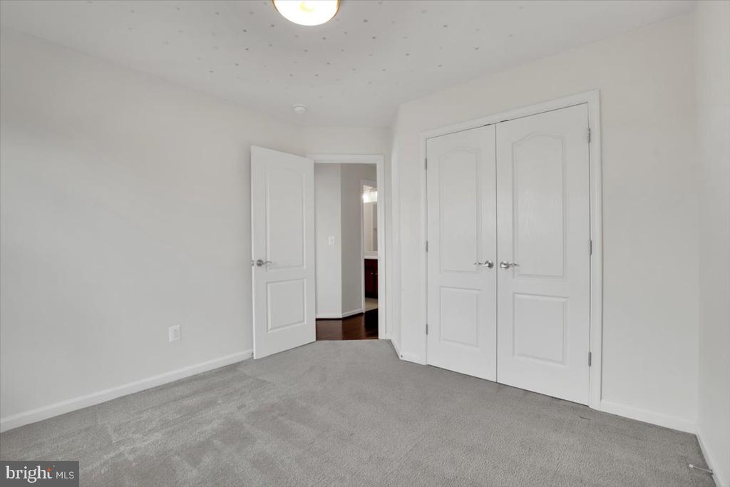 42406 BENFOLD SQUARE