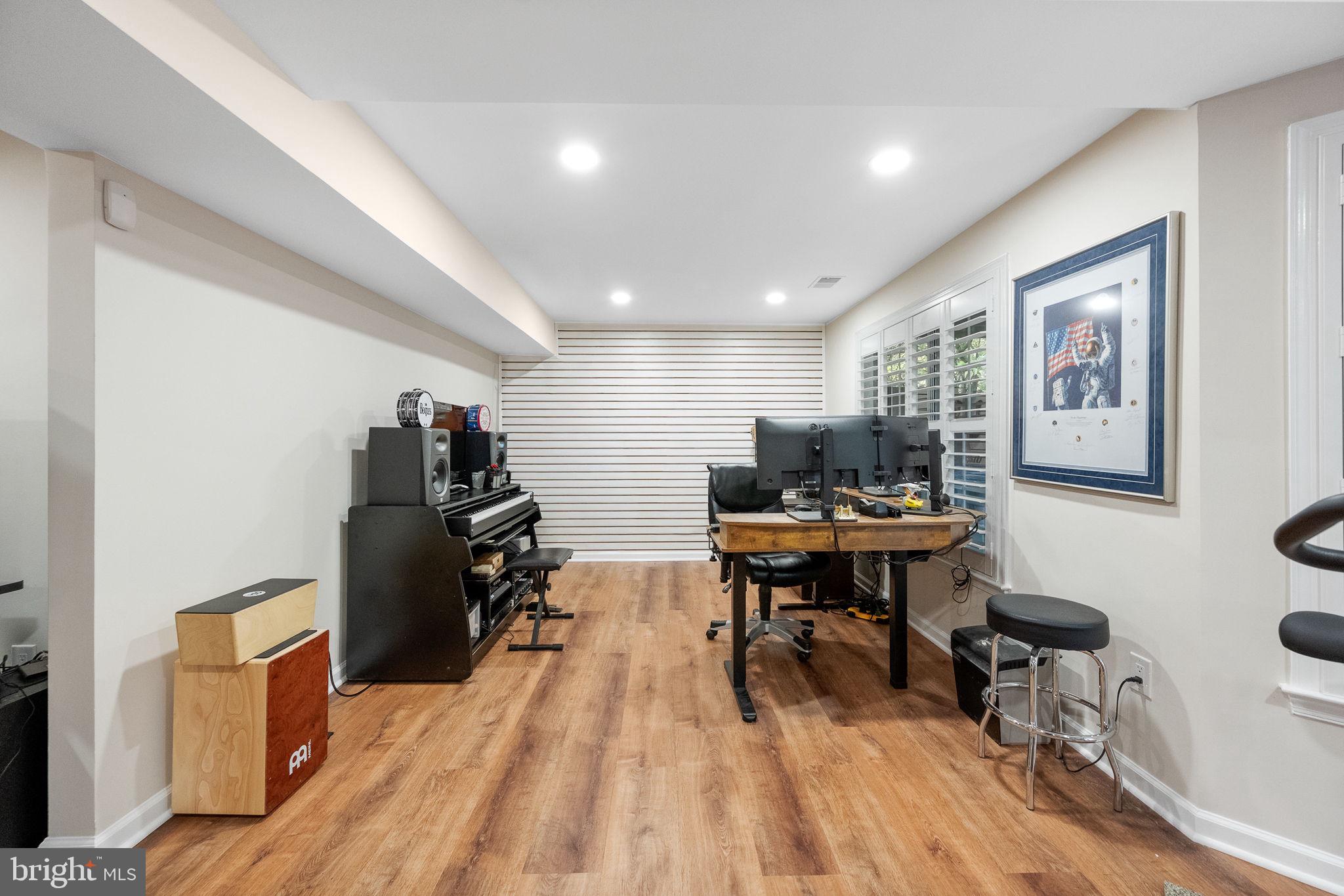 21113 CROCUS TERRACE