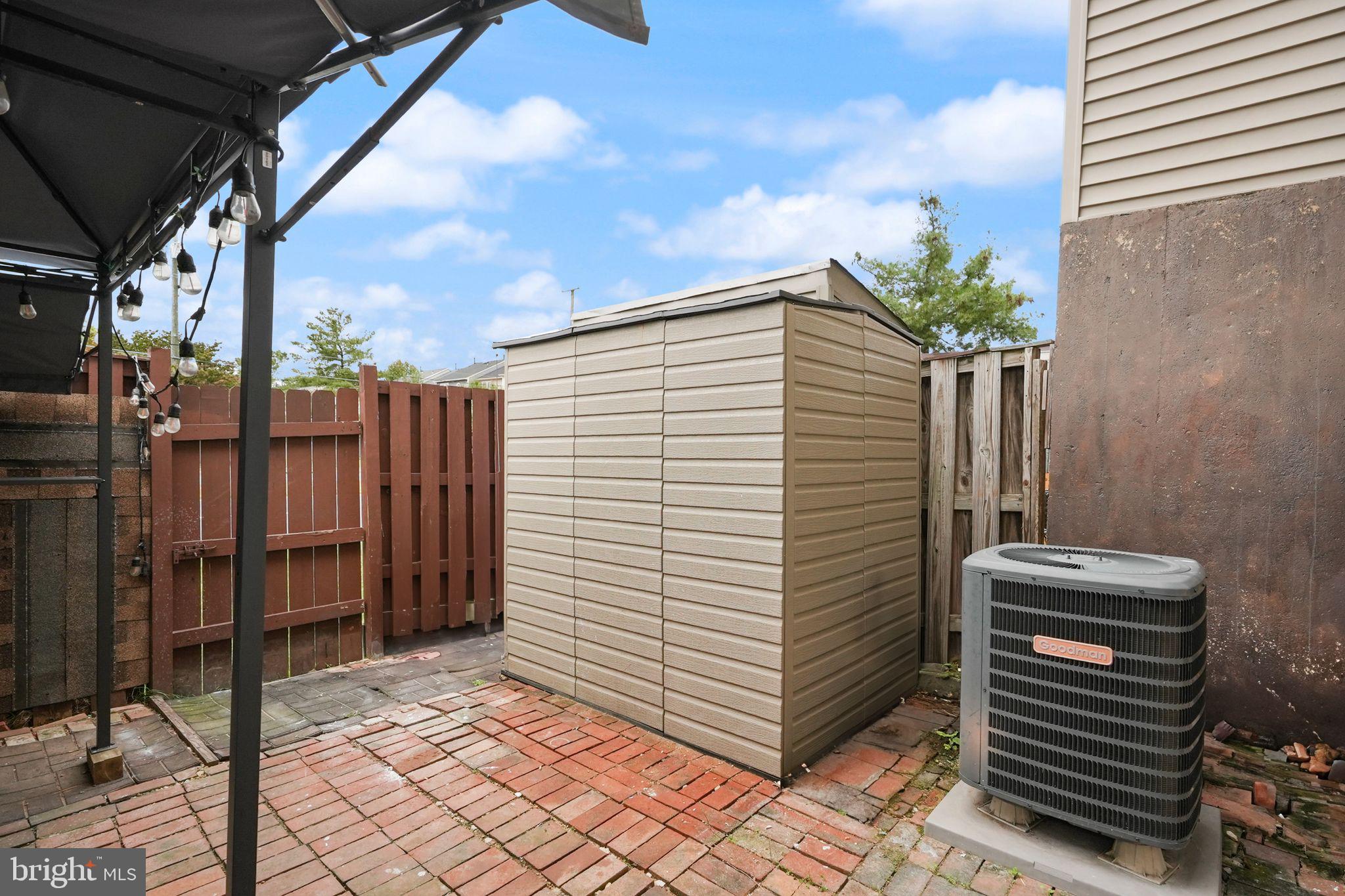 735 BRETHOUR COURT 4