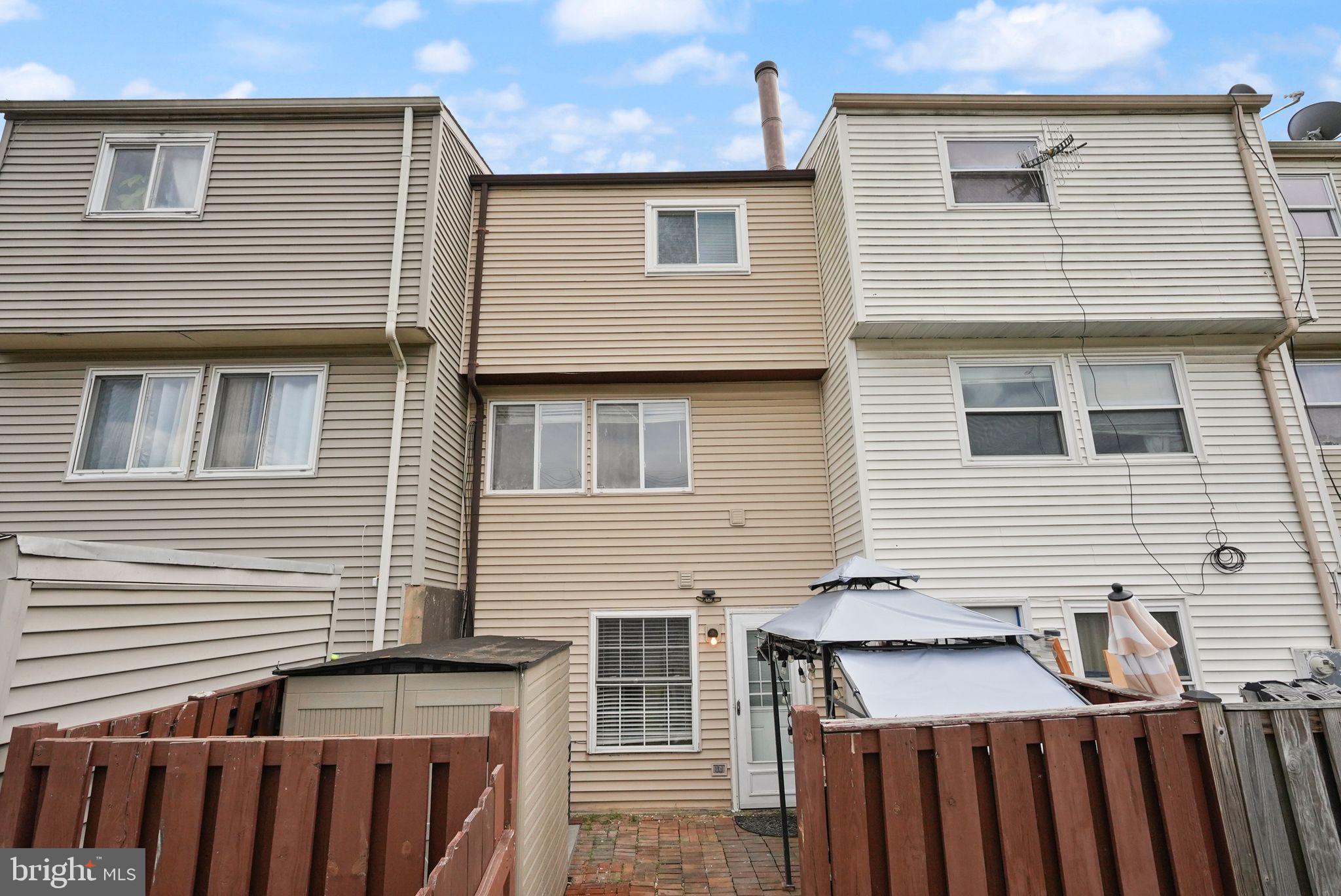 735 BRETHOUR COURT 4