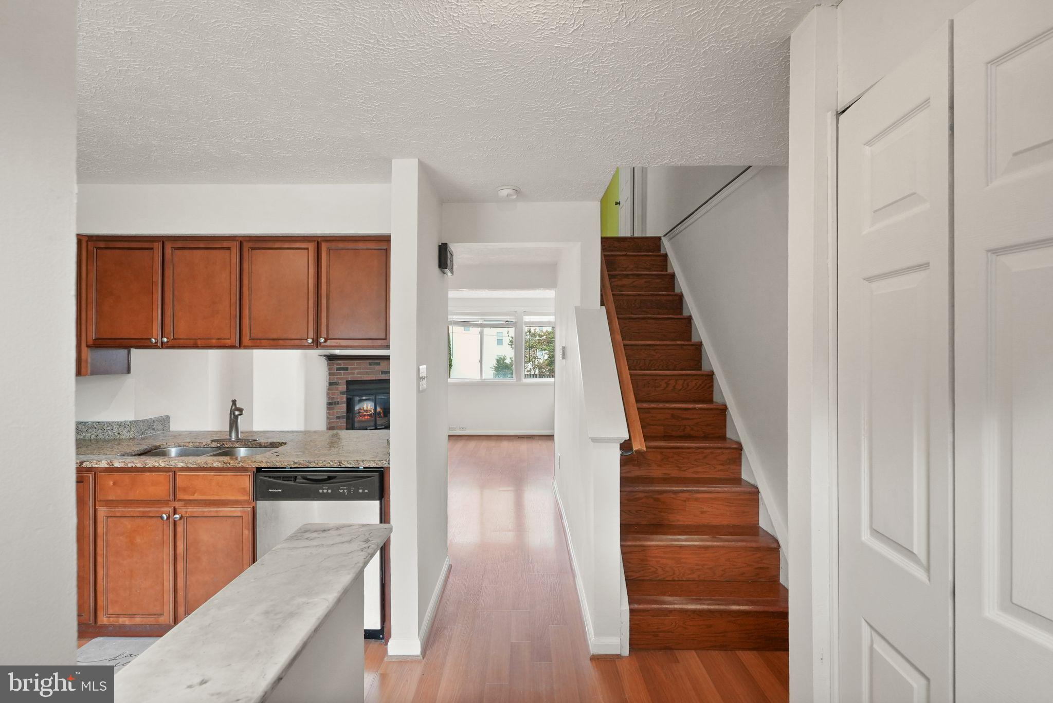 735 BRETHOUR COURT 4